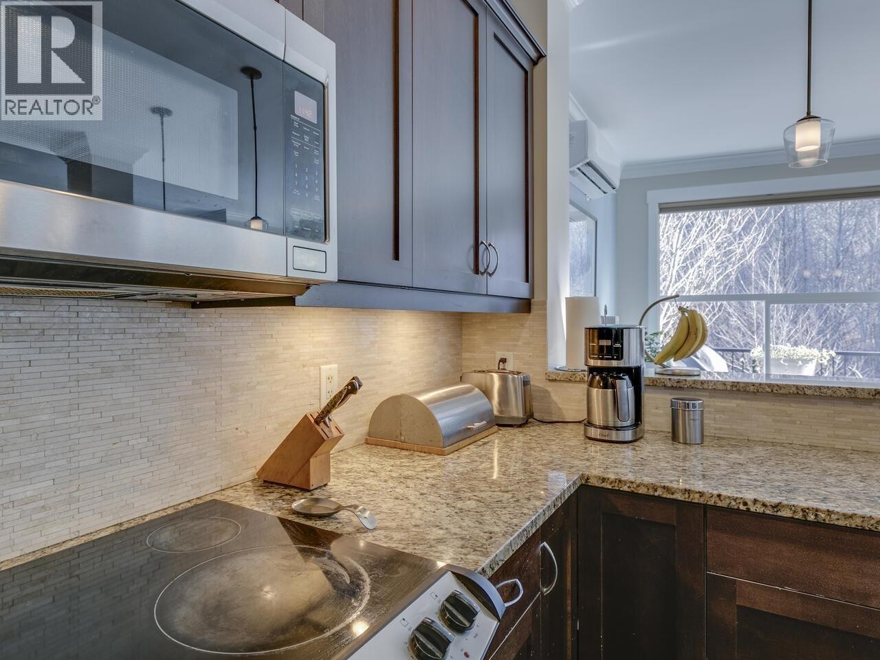 












39070 KINGFISHER ROAD

,
Squamish,




British Columbia
V8B0S9

