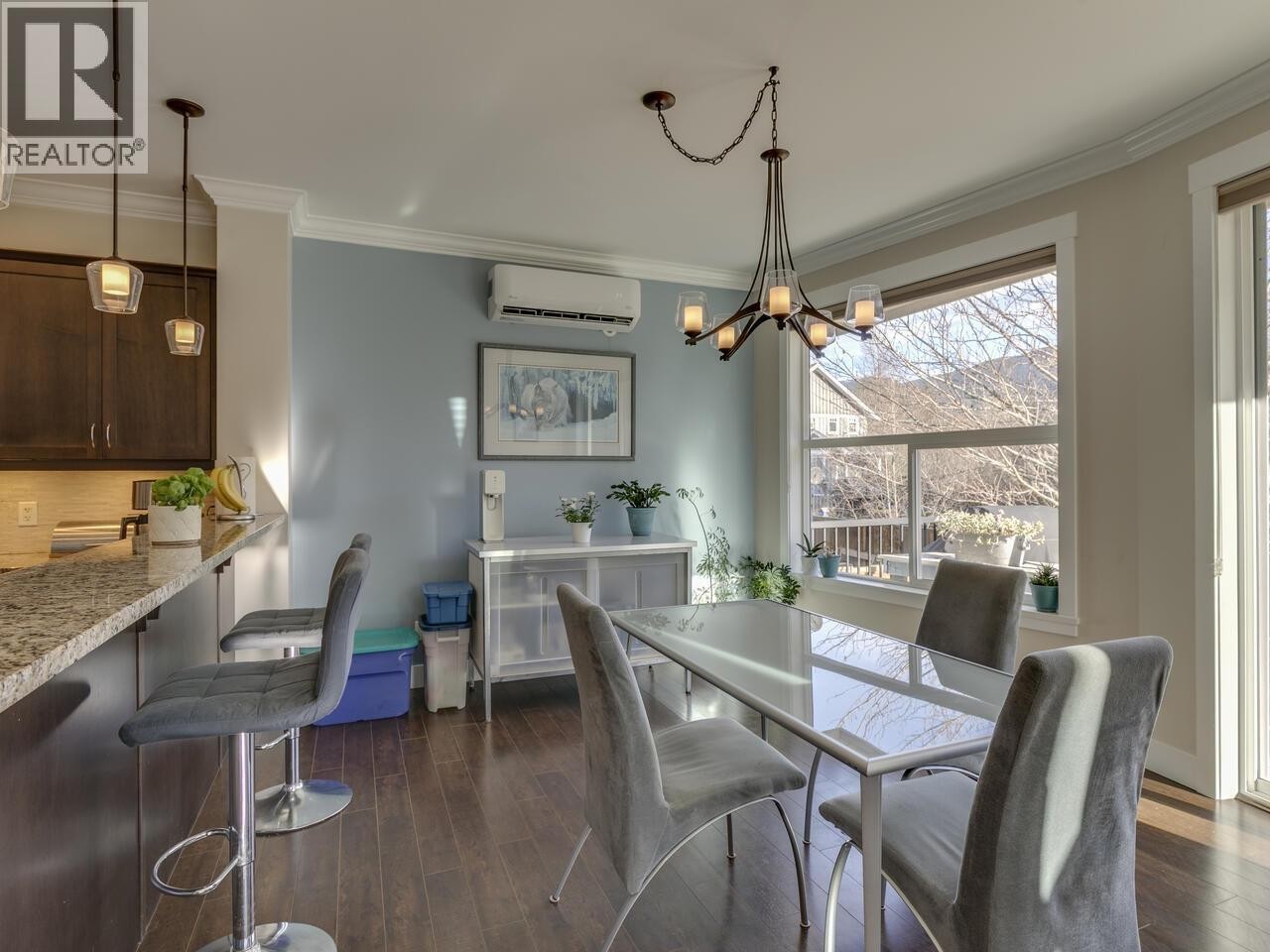 












39070 KINGFISHER ROAD

,
Squamish,




British Columbia
V8B0S9

