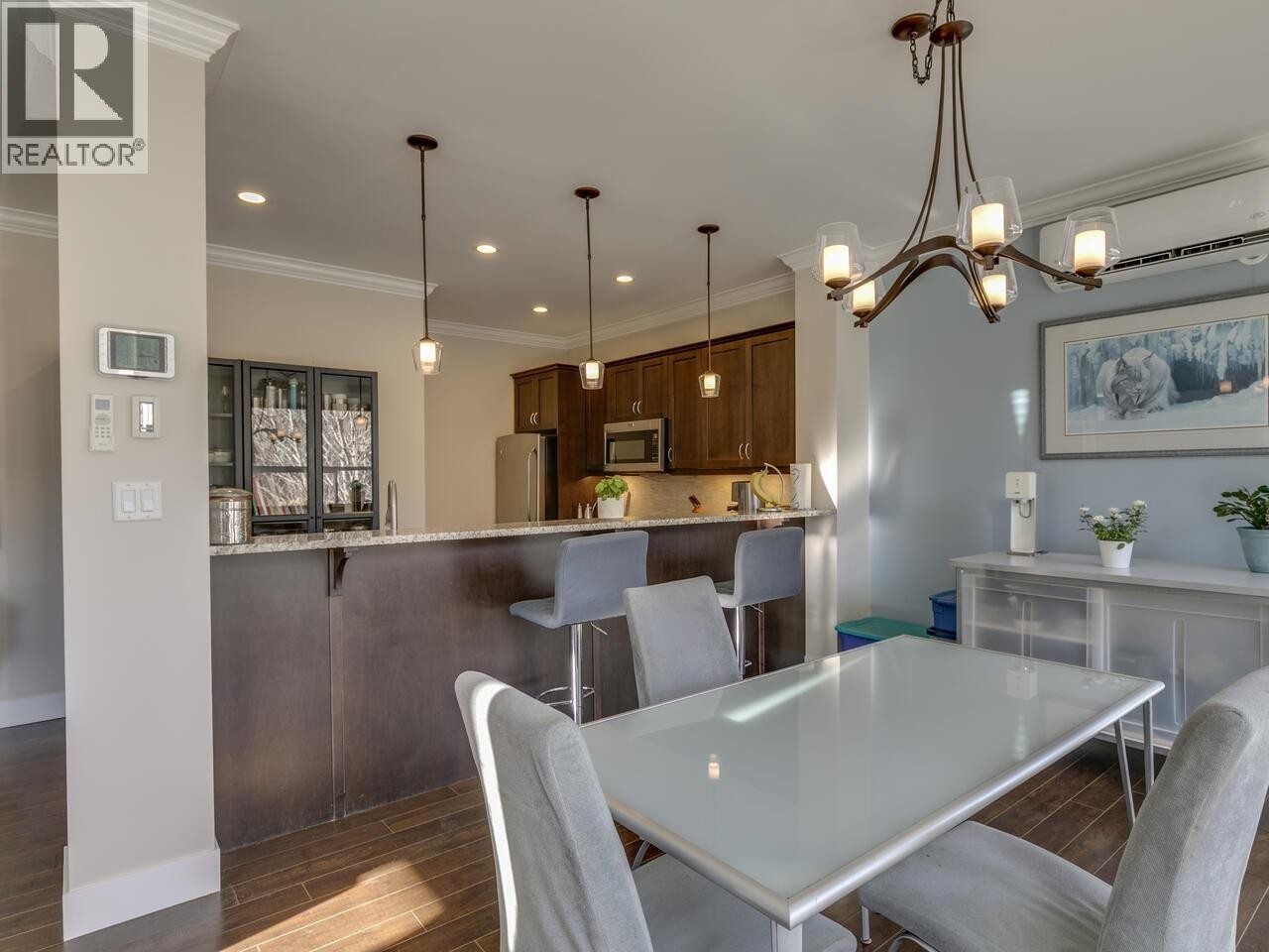 












39070 KINGFISHER ROAD

,
Squamish,




British Columbia
V8B0S9

