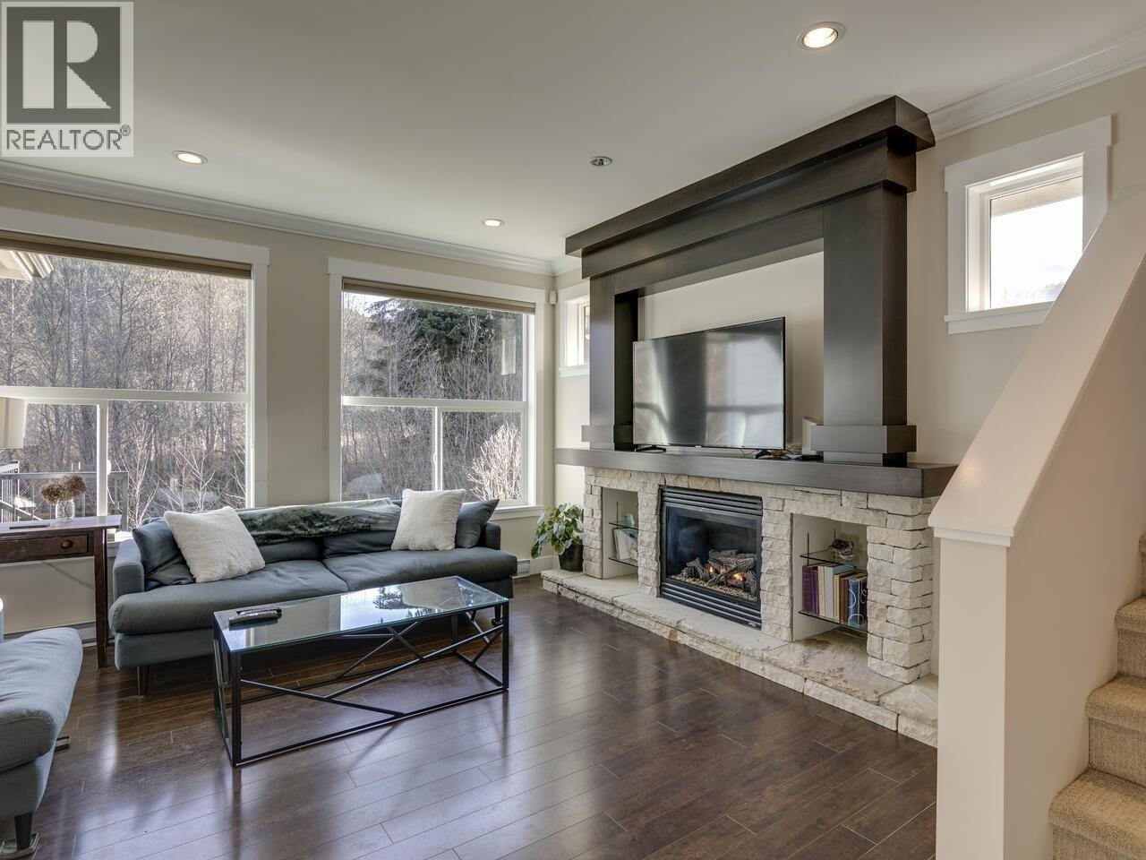 












39070 KINGFISHER ROAD

,
Squamish,




British Columbia
V8B0S9

