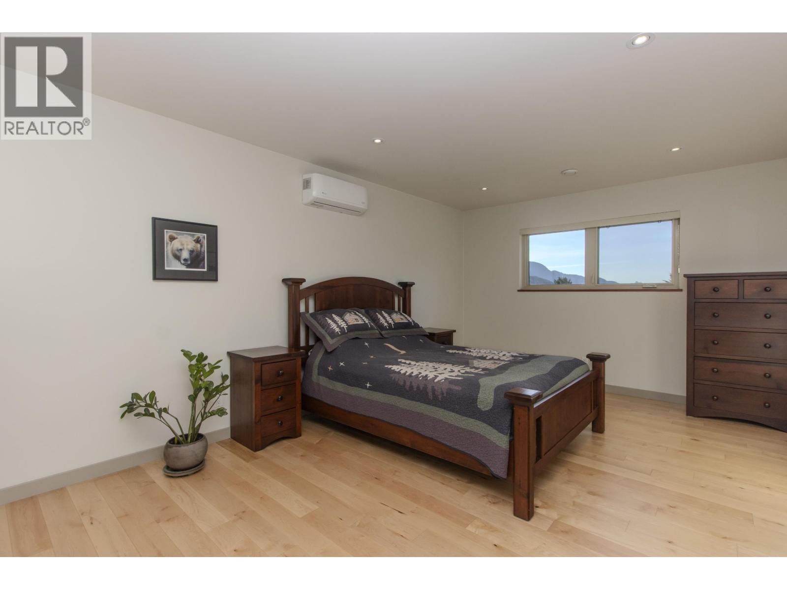 












40298 AYR DRIVE

,
Squamish,




British Columbia
V8B0B6


