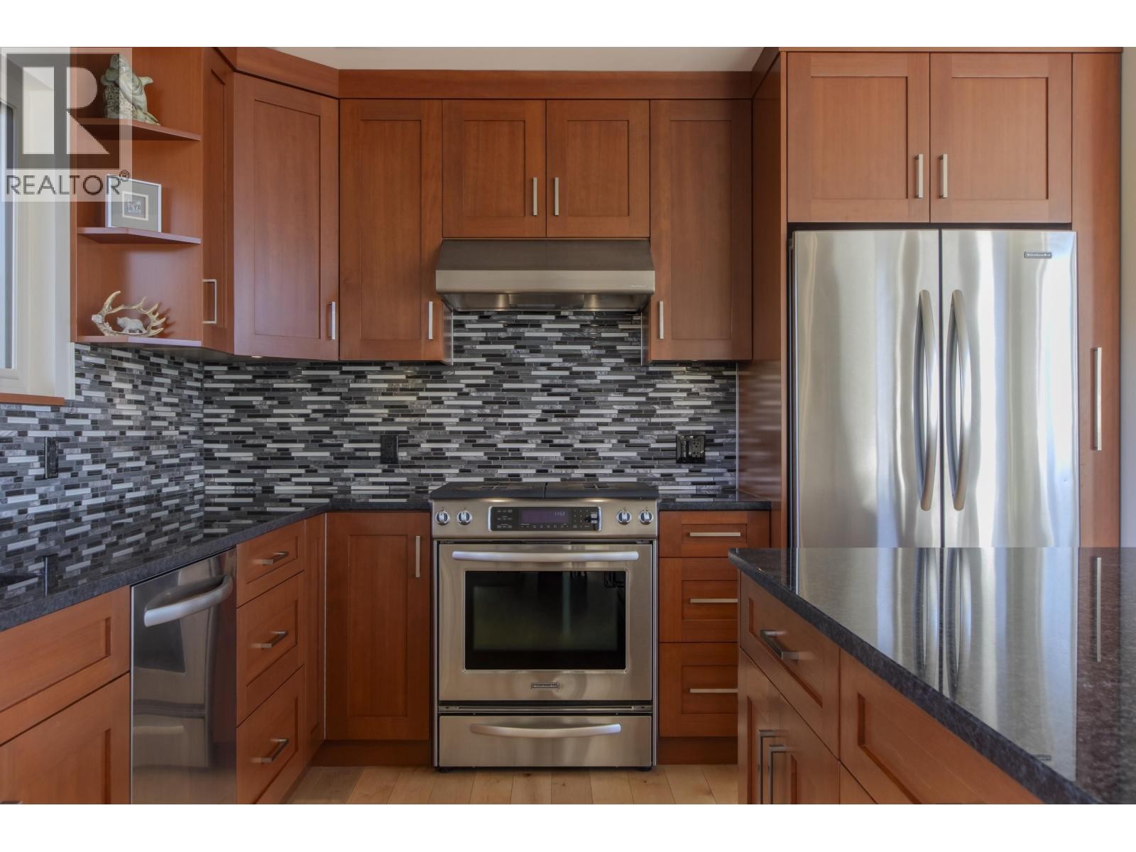 












40298 AYR DRIVE

,
Squamish,




British Columbia
V8B0B6

