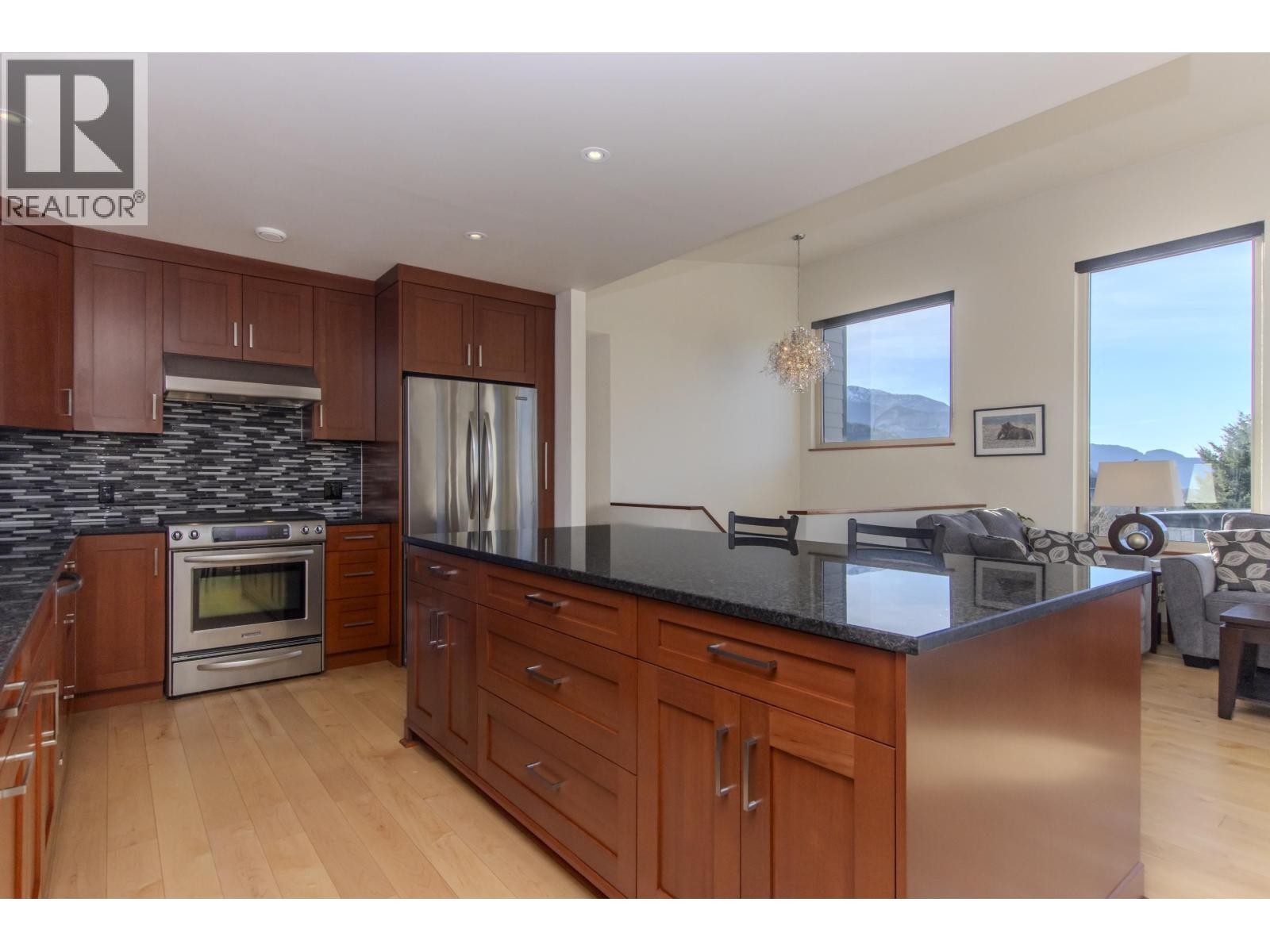 












40298 AYR DRIVE

,
Squamish,




British Columbia
V8B0B6

