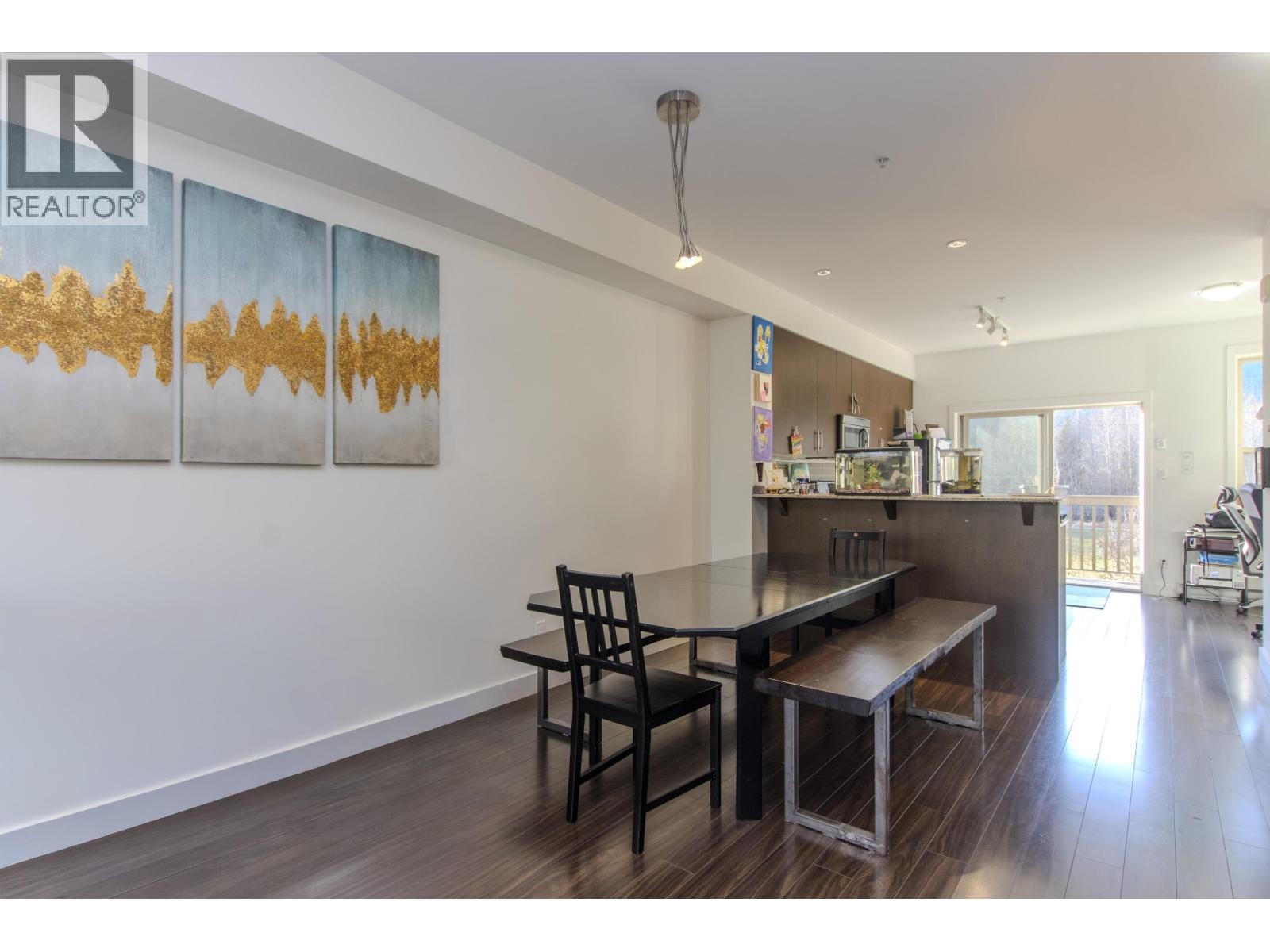 












21 40653 TANTALUS ROAD

,
Squamish,




British Columbia
V8B0P3

