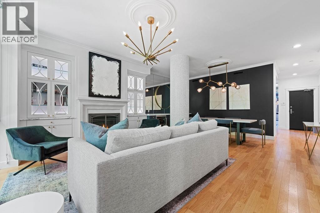 












471 BEACH CRESCENT

,
Vancouver,




British Columbia
V6Z3B9

