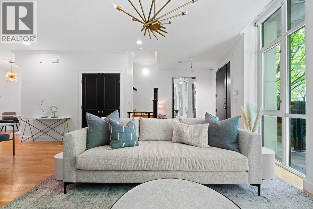 












471 BEACH CRESCENT

,
Vancouver,




British Columbia
V6Z3B9

