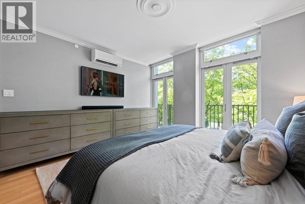 












471 BEACH CRESCENT

,
Vancouver,




British Columbia
V6Z3B9

