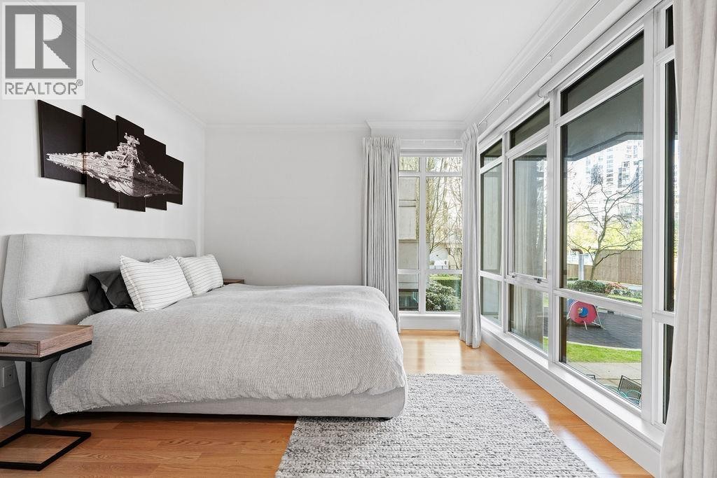 












471 BEACH CRESCENT

,
Vancouver,




British Columbia
V6Z3B9

