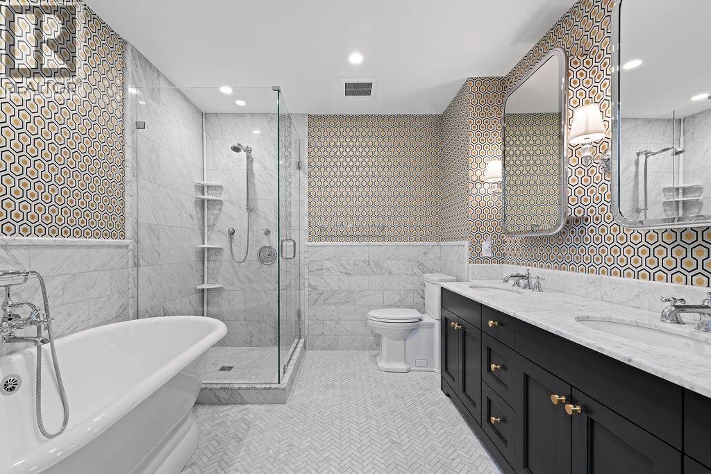 












471 BEACH CRESCENT

,
Vancouver,




British Columbia
V6Z3B9

