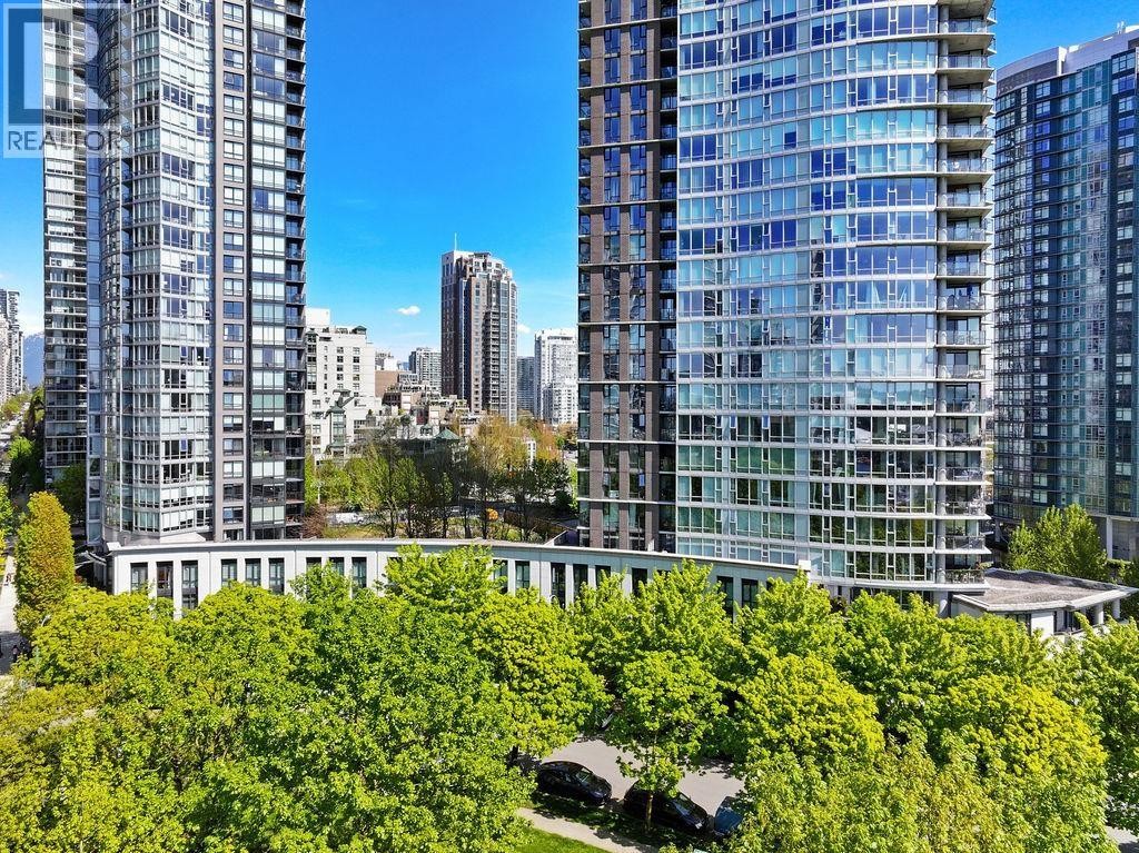 












471 BEACH CRESCENT

,
Vancouver,




British Columbia
V6Z3B9

