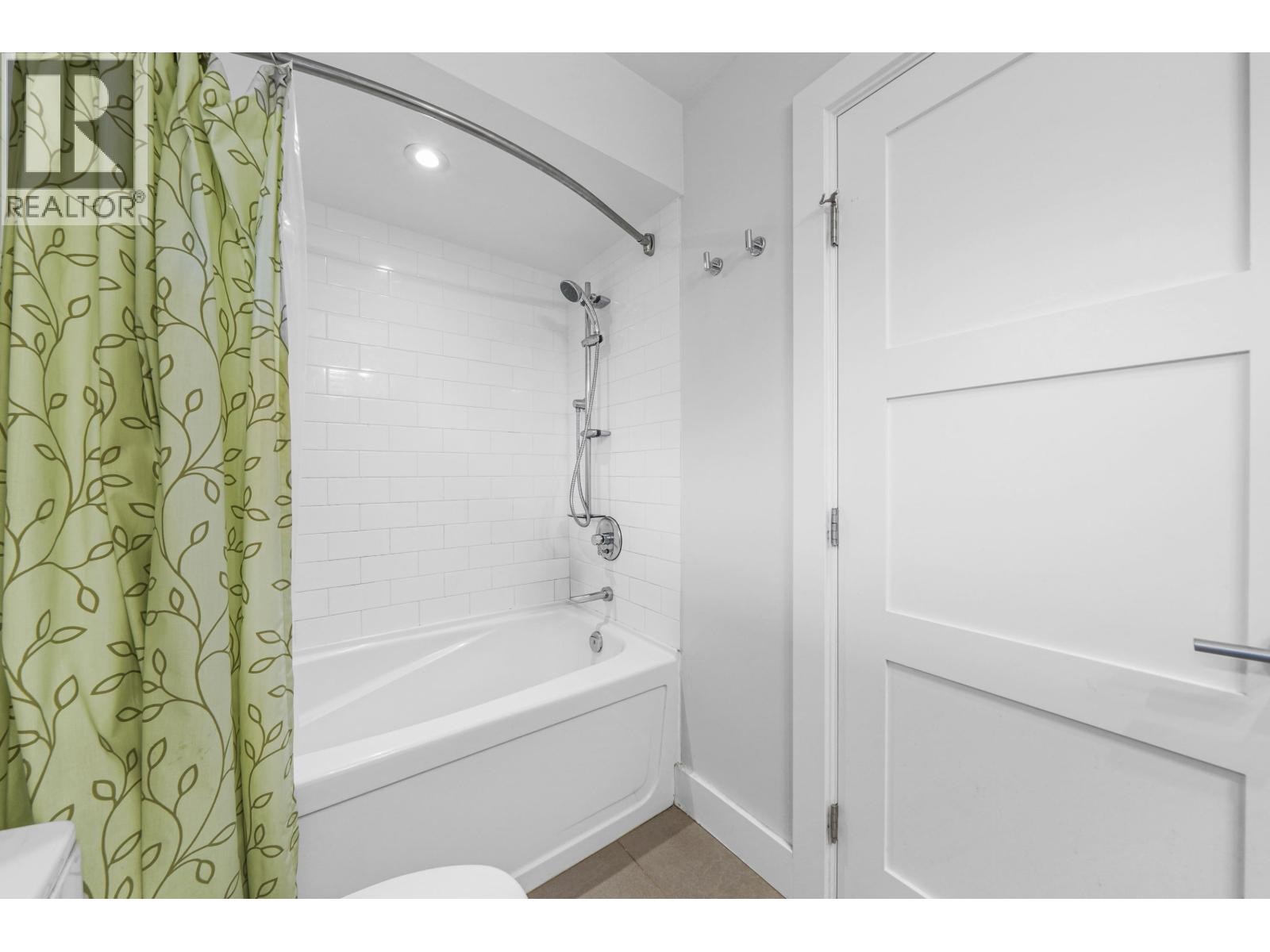 












5154 RANGER AVENUE

,
North Vancouver,




British Columbia
V7R3M4

