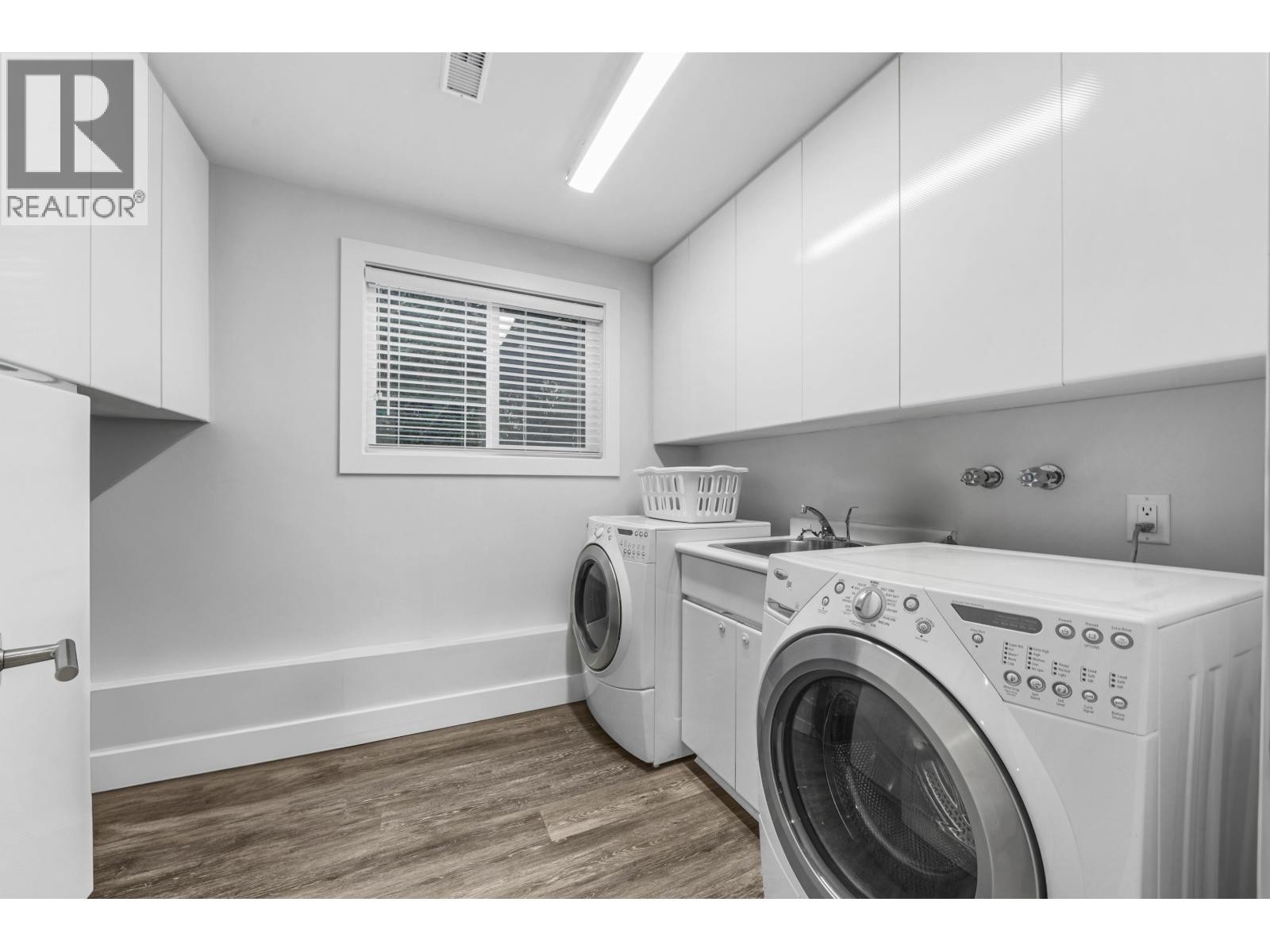 












5154 RANGER AVENUE

,
North Vancouver,




British Columbia
V7R3M4

