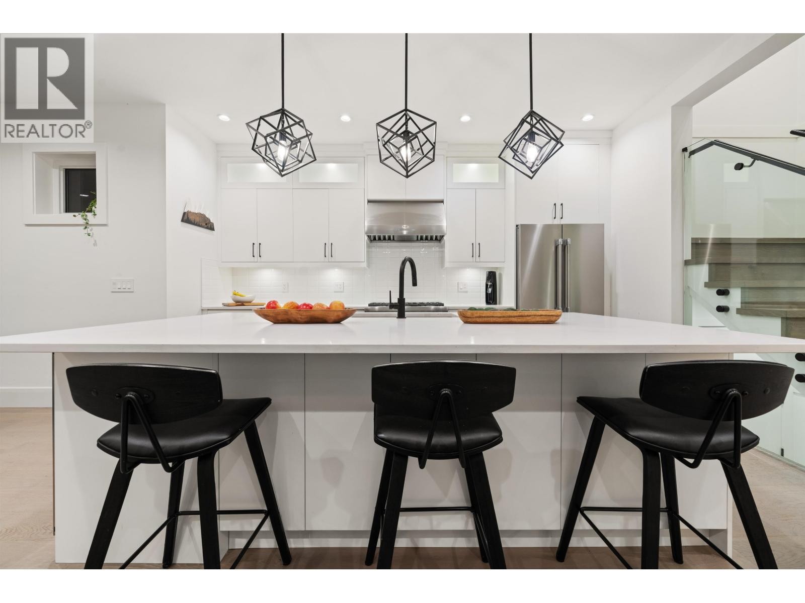 












336 E KEITH ROAD

,
North Vancouver,




British Columbia
V7L1V7

