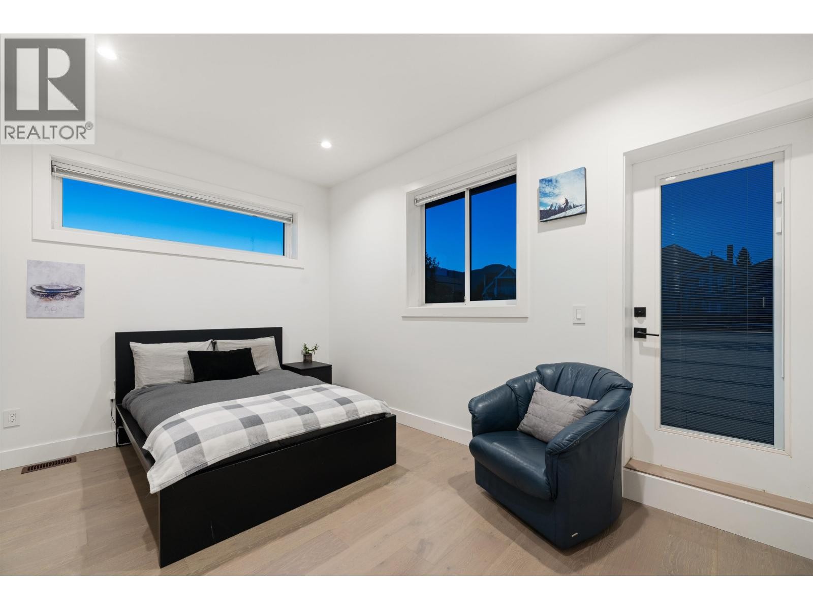












336 E KEITH ROAD

,
North Vancouver,




British Columbia
V7L1V7

