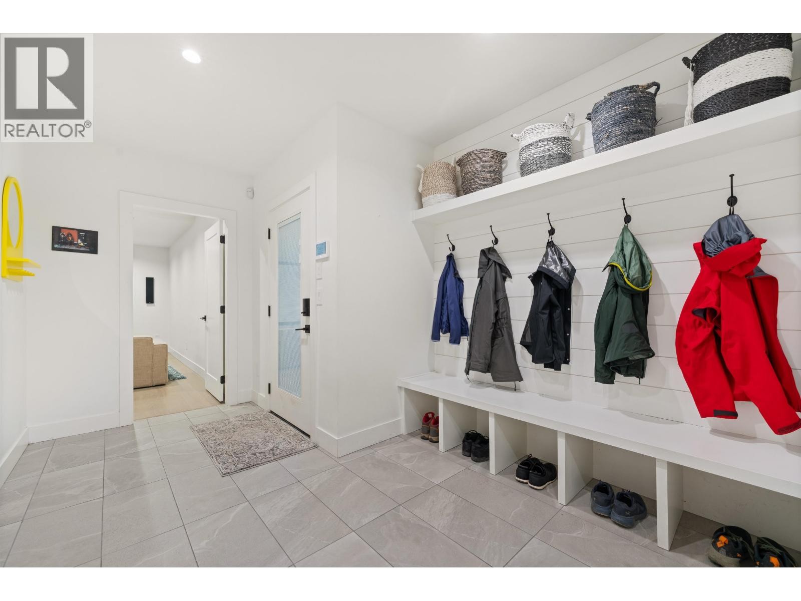 












336 E KEITH ROAD

,
North Vancouver,




British Columbia
V7L1V7

