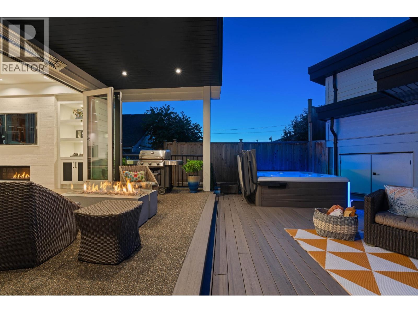 












336 E KEITH ROAD

,
North Vancouver,




British Columbia
V7L1V7

