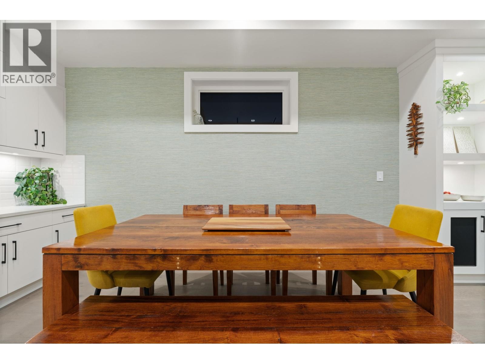 












336 E KEITH ROAD

,
North Vancouver,




British Columbia
V7L1V7

