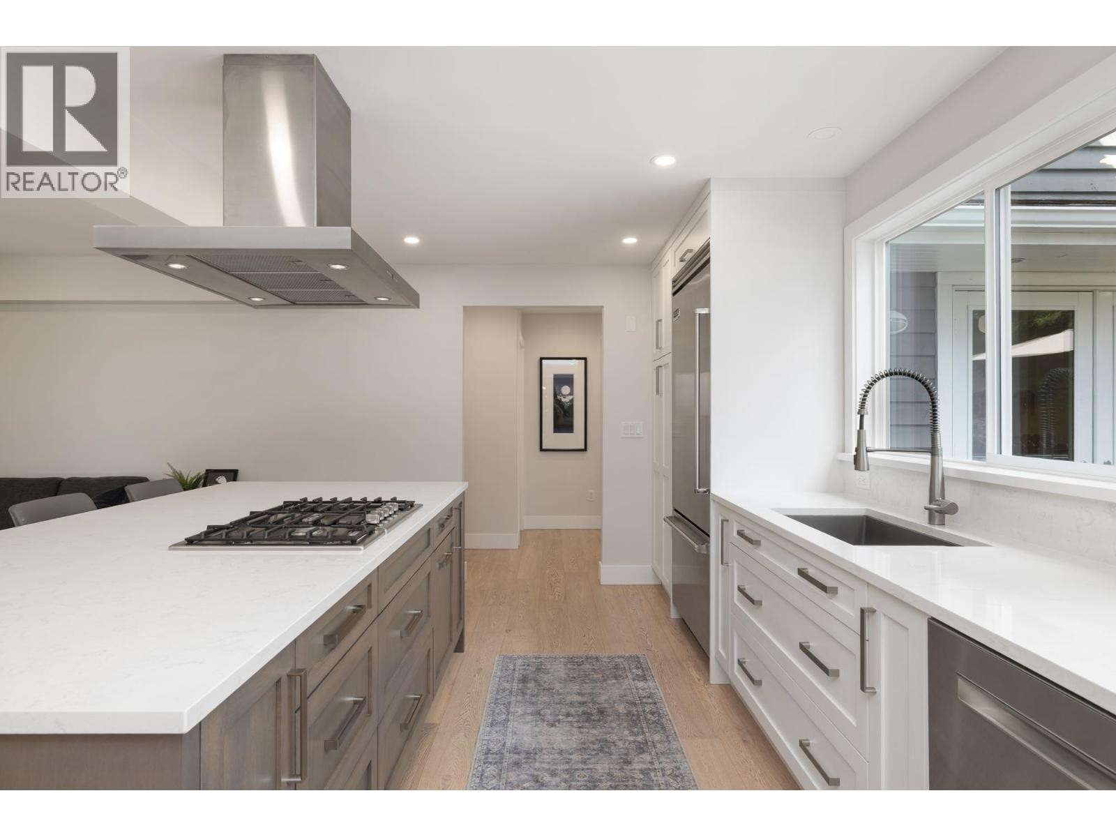 












2678 AILSA CRESCENT

,
North Vancouver,




British Columbia
V7K2B2

