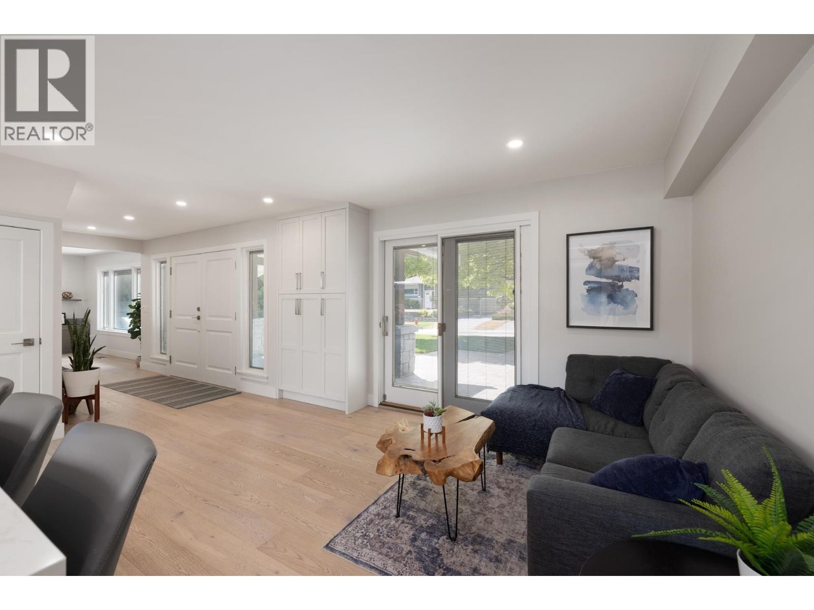 












2678 AILSA CRESCENT

,
North Vancouver,




British Columbia
V7K2B2

