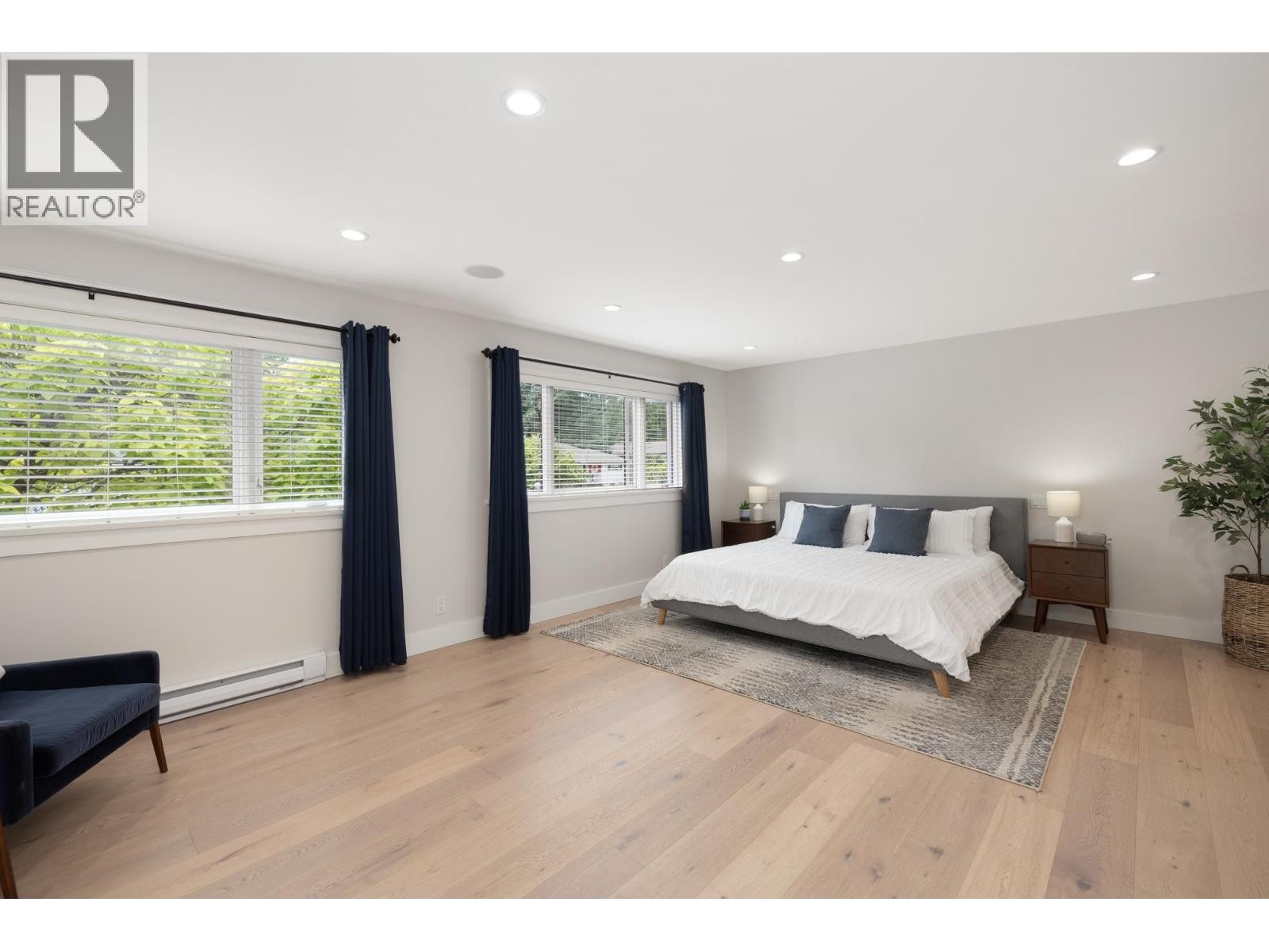 












2678 AILSA CRESCENT

,
North Vancouver,




British Columbia
V7K2B2

