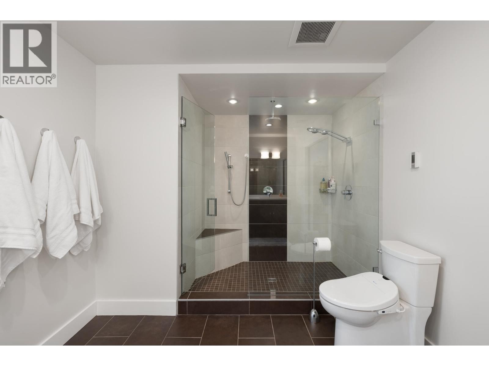 












2678 AILSA CRESCENT

,
North Vancouver,




British Columbia
V7K2B2

