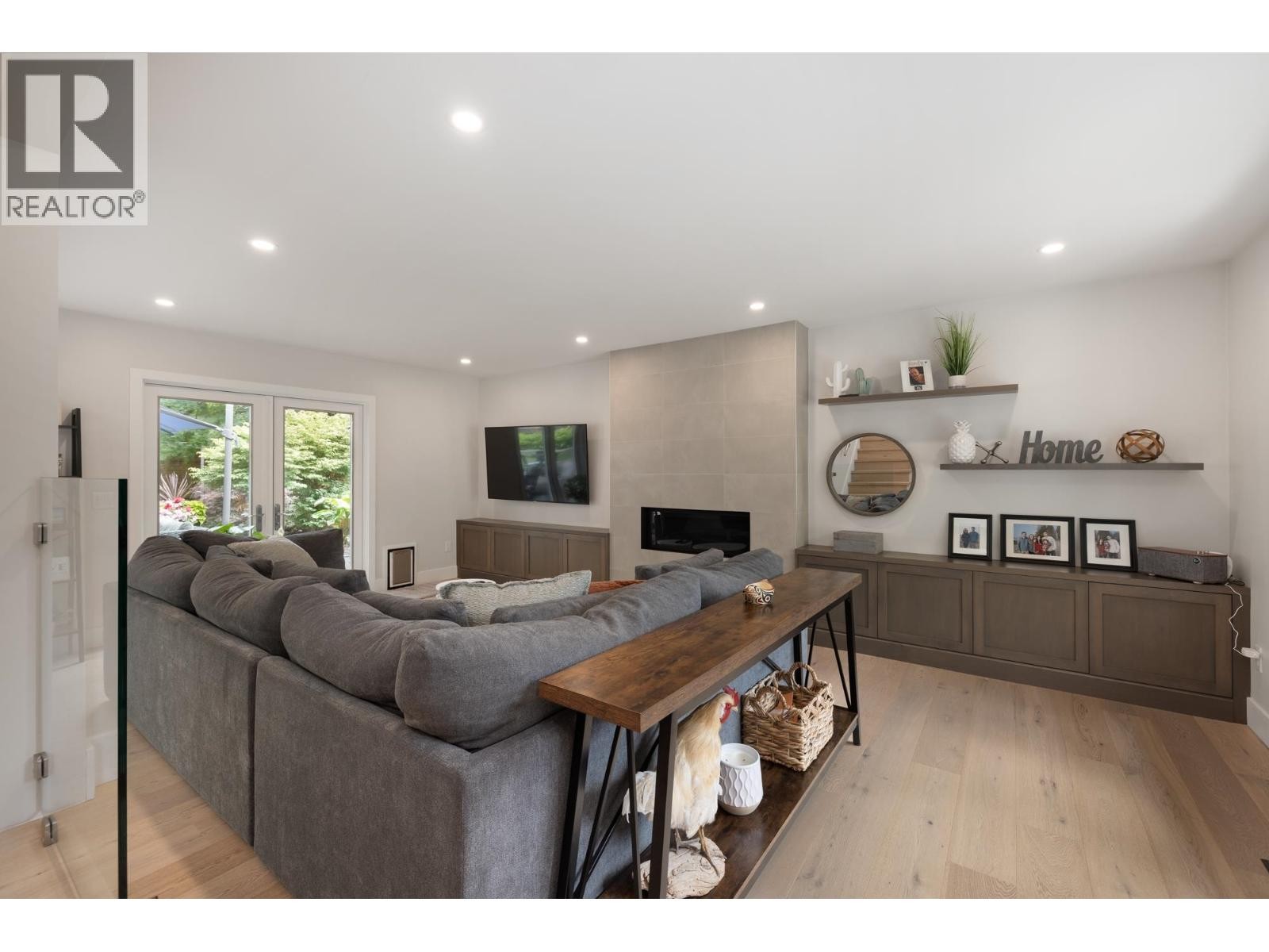 












2678 AILSA CRESCENT

,
North Vancouver,




British Columbia
V7K2B2

