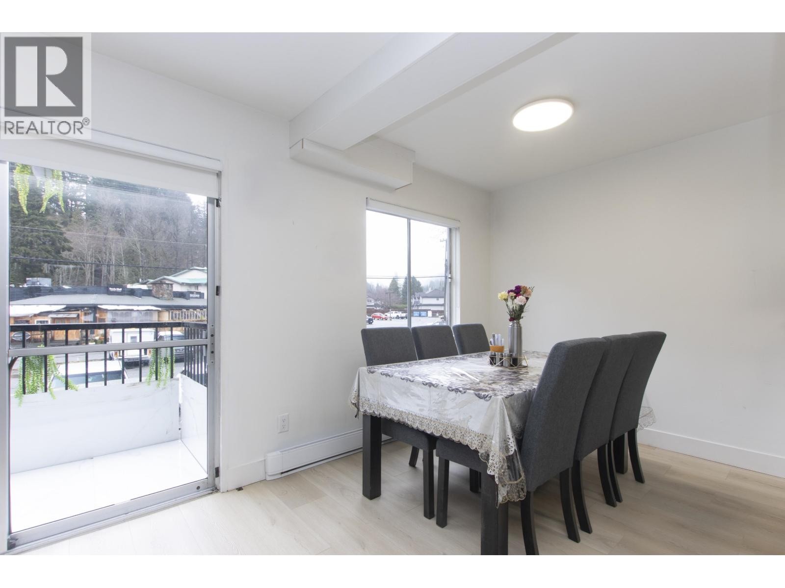 












54 38185 WESTWAY AVENUE

,
Squamish,




British Columbia
V8B0Y4

