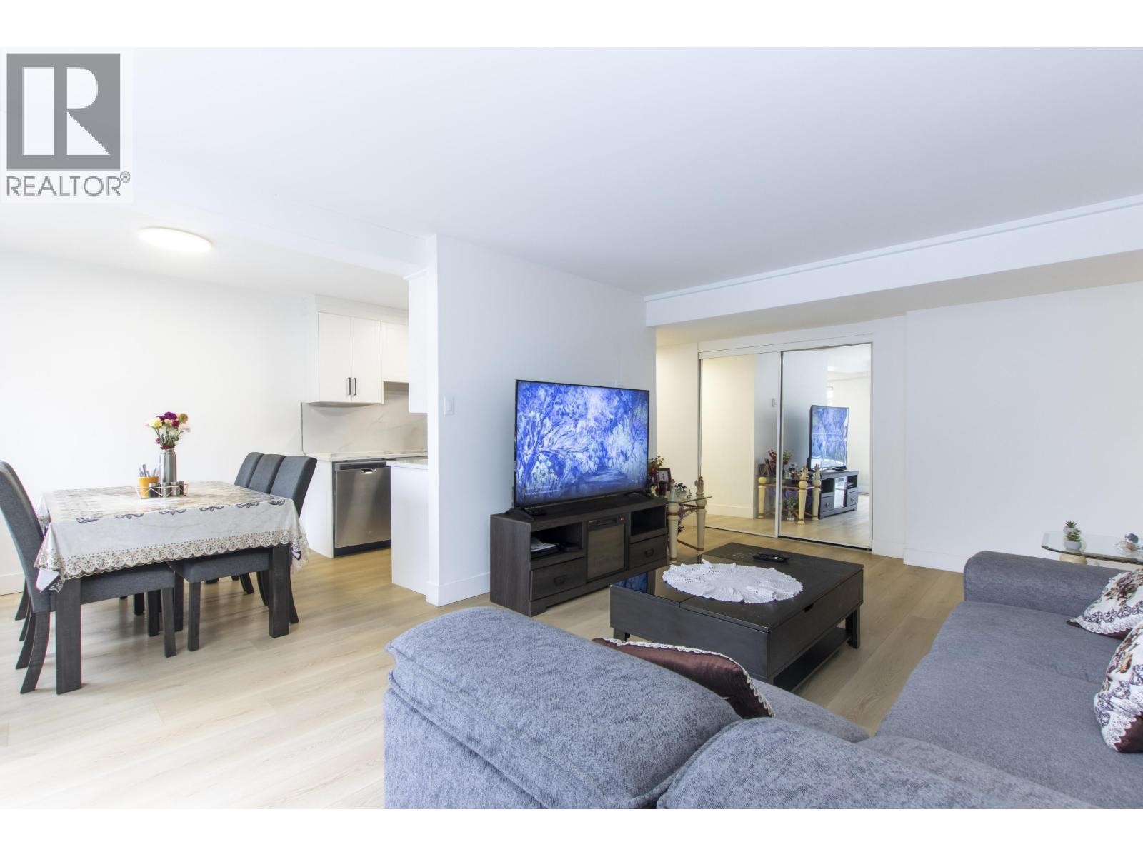 












54 38185 WESTWAY AVENUE

,
Squamish,




British Columbia
V8B0Y4

