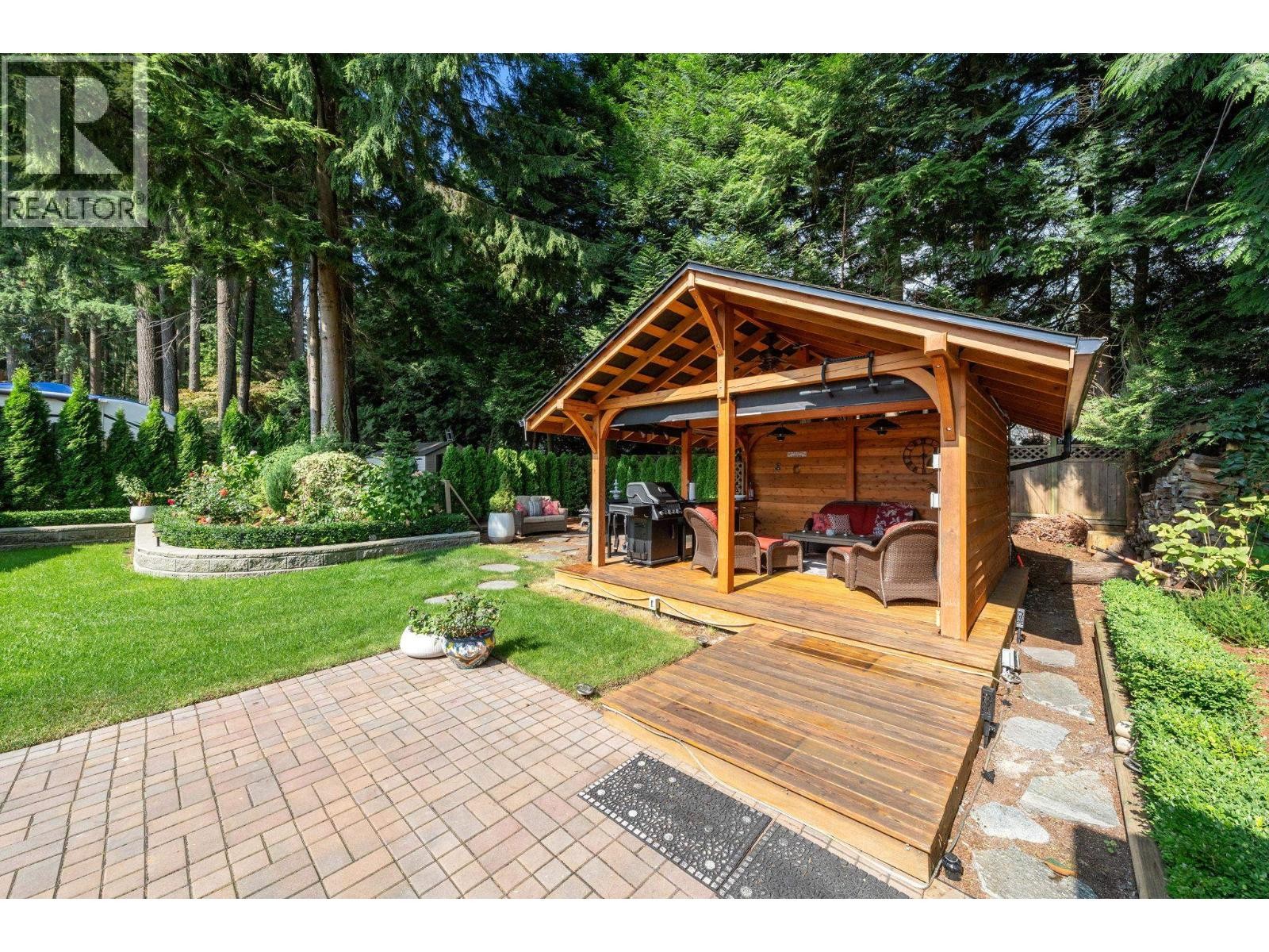 












2540 BOSWELL AVENUE

,
North Vancouver,




British Columbia
V7H1L7

