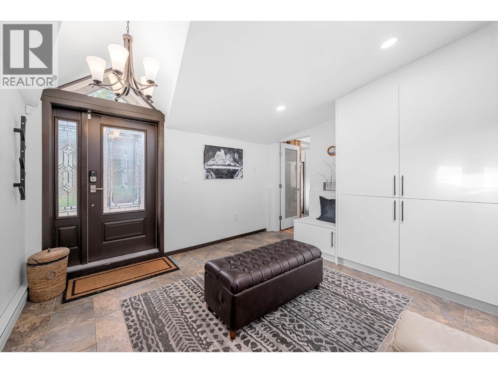 












2540 BOSWELL AVENUE

,
North Vancouver,




British Columbia
V7H1L7

