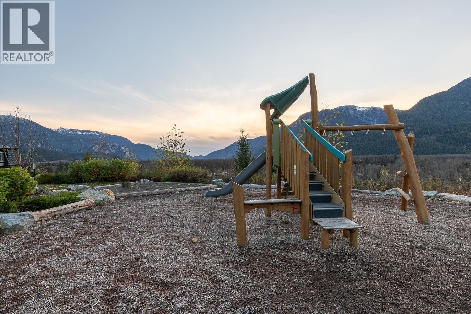 












41224 HIGHLINE PLACE

,
Squamish,




British Columbia
V8B1C2

