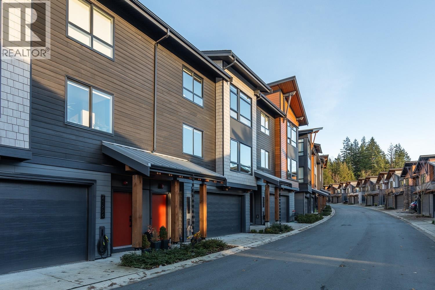 












41224 HIGHLINE PLACE

,
Squamish,




British Columbia
V8B1C2

