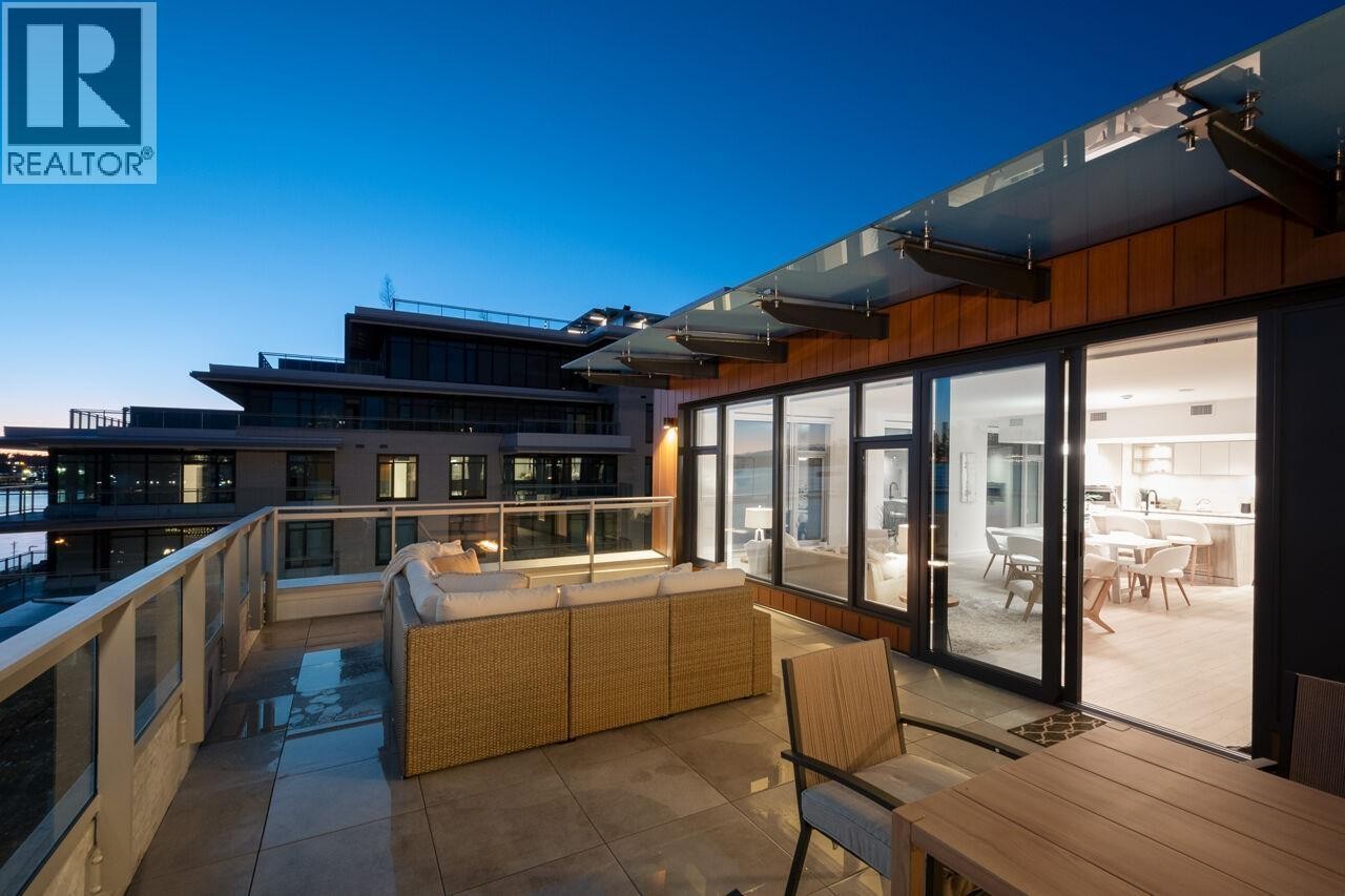 












520 755 HARBOURSIDE DRIVE

,
North Vancouver,




British Columbia
V7P0G1

