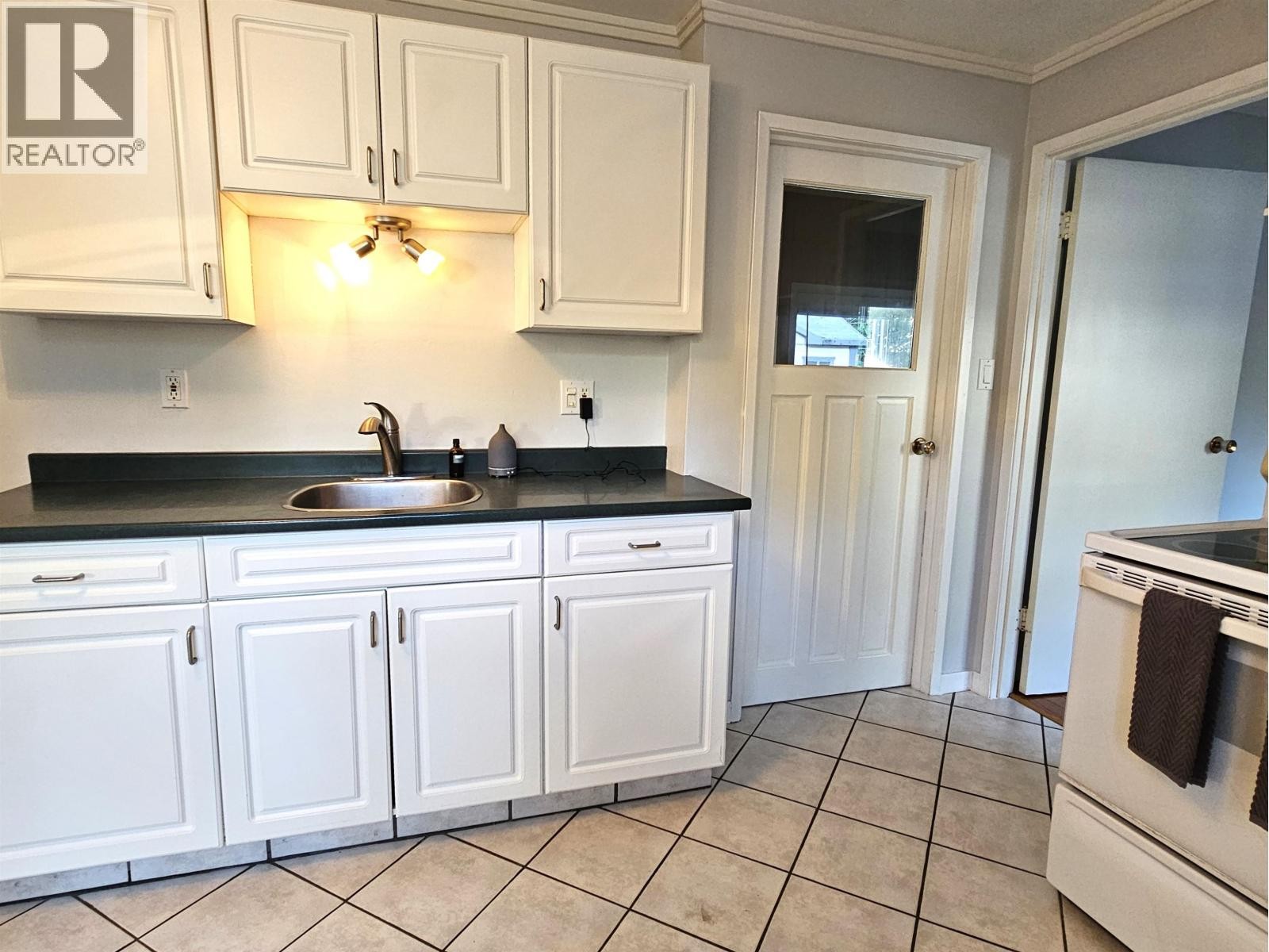 












1502 DEPOT ROAD

,
Squamish,




British Columbia
V0N1H0

