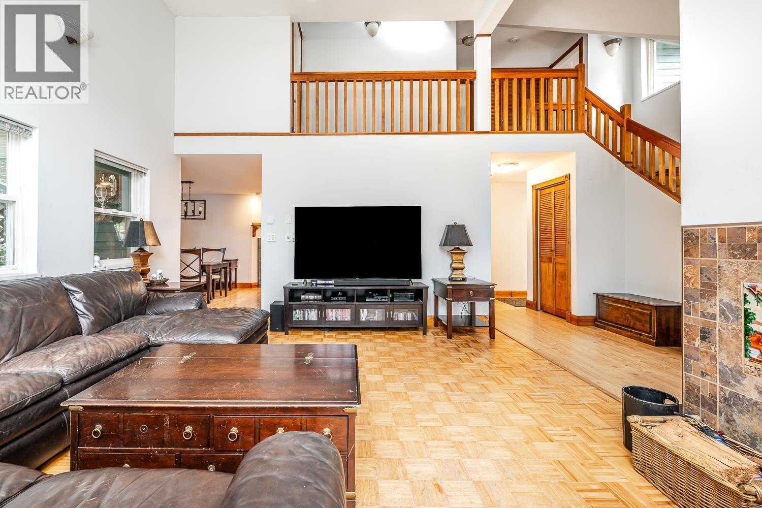 












40449 THUNDERBIRD RIDGE

,
Squamish,




British Columbia
V0N1T0

