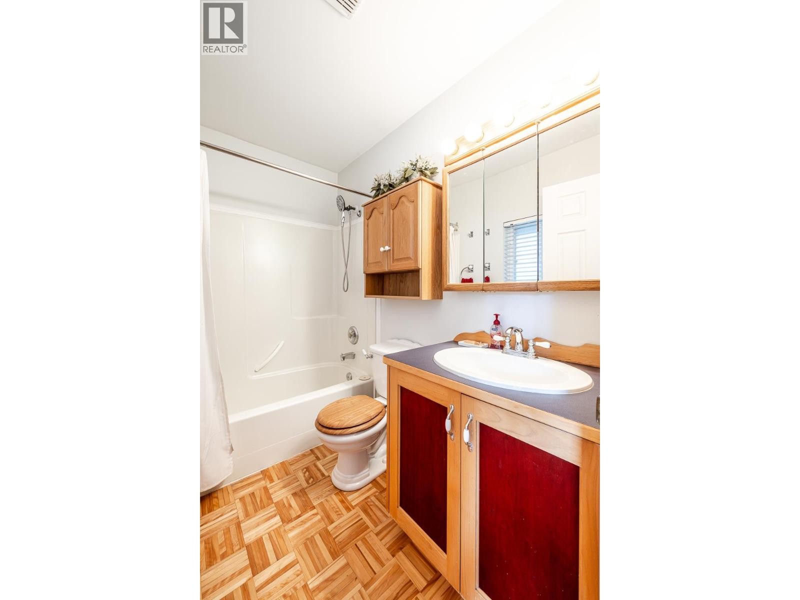 












40449 THUNDERBIRD RIDGE

,
Squamish,




British Columbia
V0N1T0

