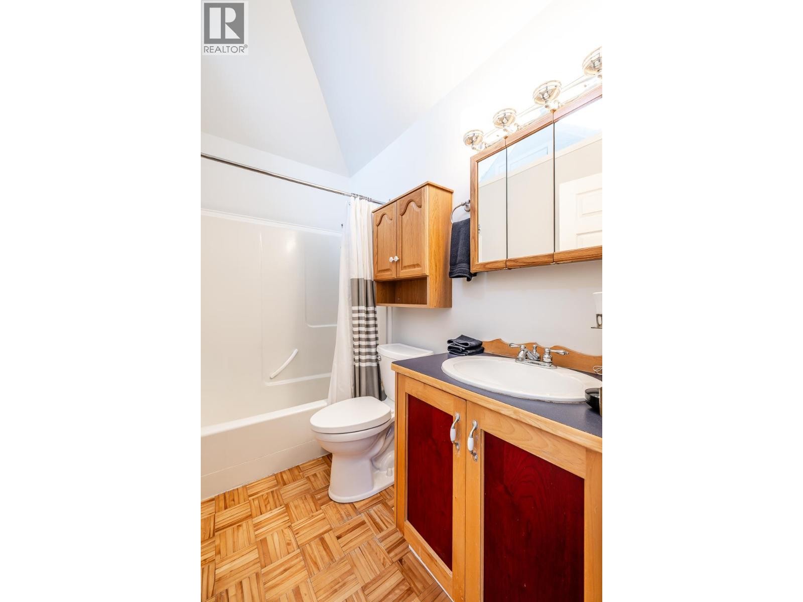 












40449 THUNDERBIRD RIDGE

,
Squamish,




British Columbia
V0N1T0

