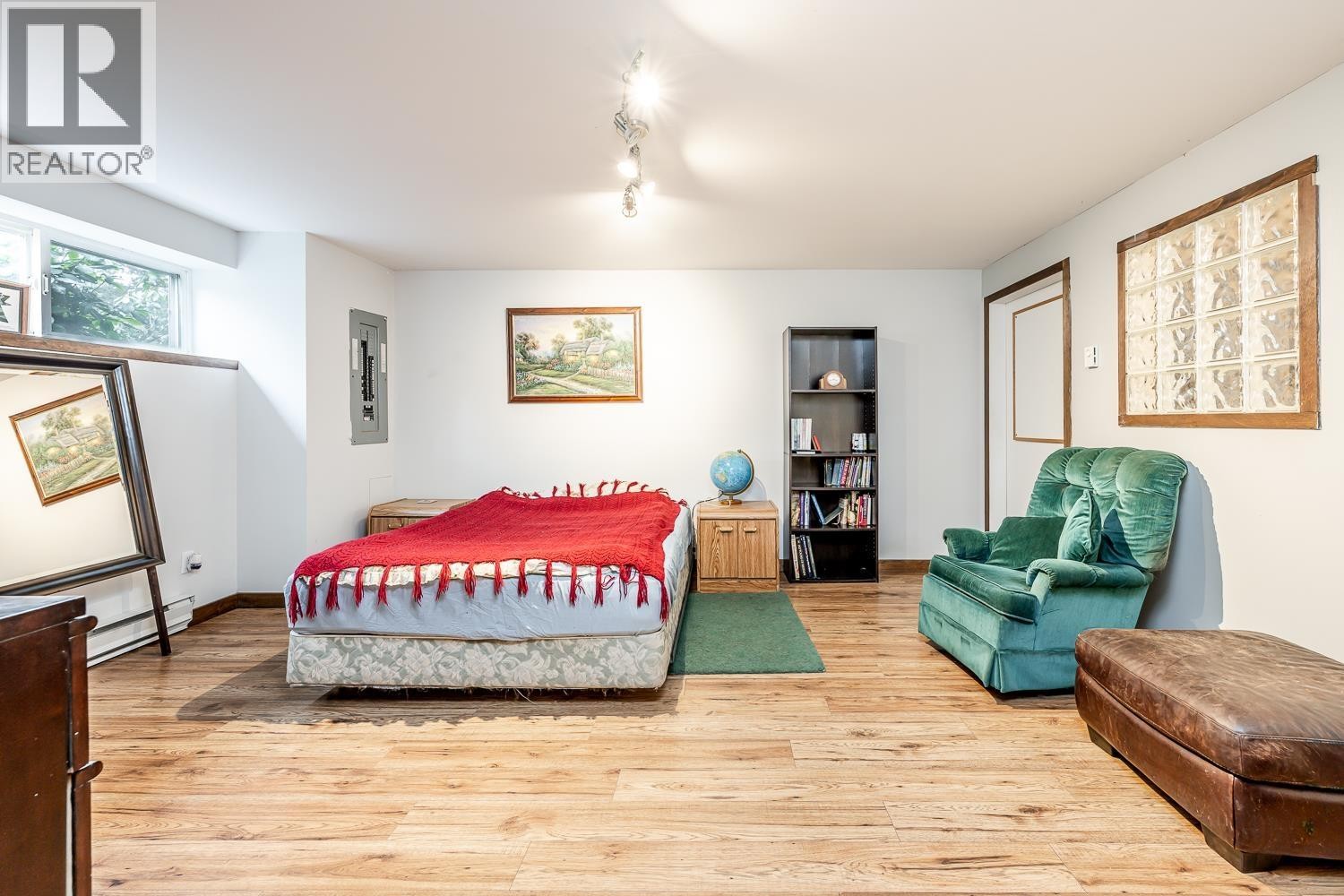 












40449 THUNDERBIRD RIDGE

,
Squamish,




British Columbia
V0N1T0

