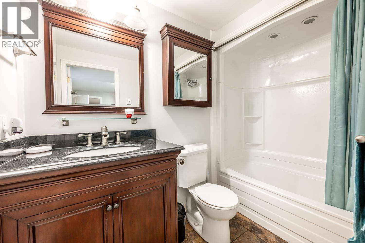 












40449 THUNDERBIRD RIDGE

,
Squamish,




British Columbia
V0N1T0

