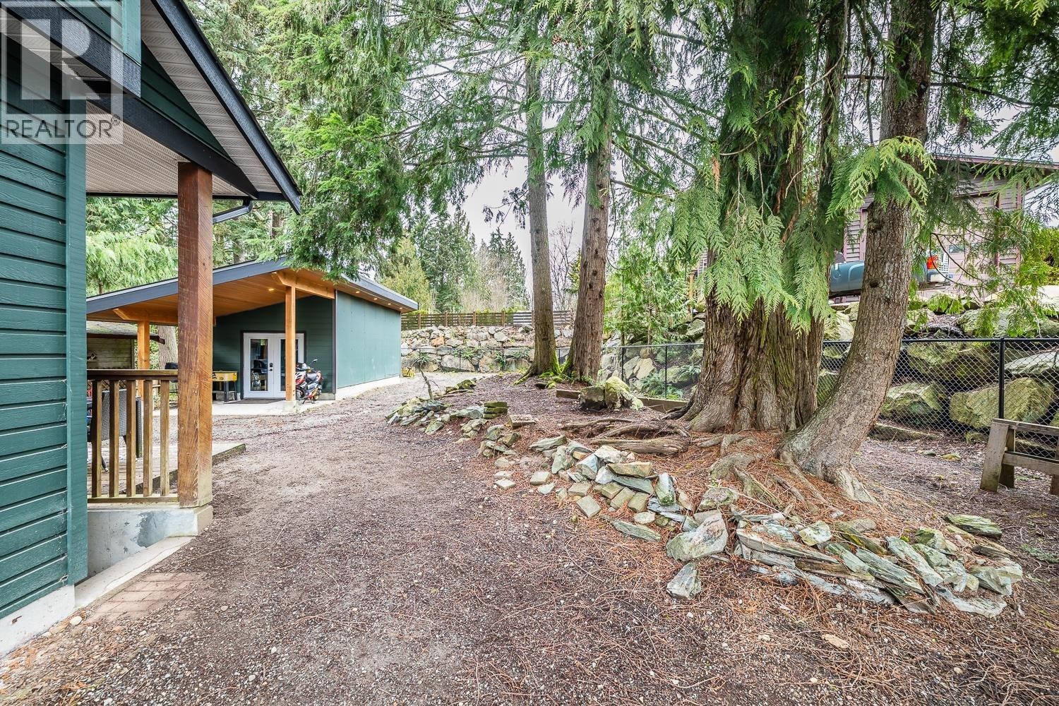 












40449 THUNDERBIRD RIDGE

,
Squamish,




British Columbia
V0N1T0

