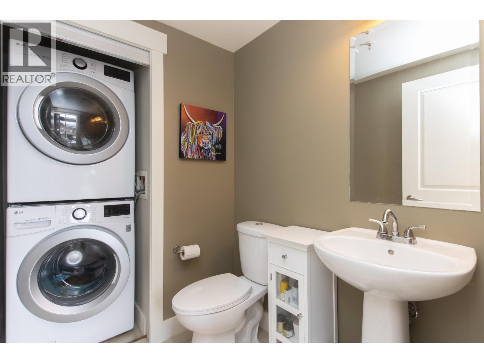 












201 1174 WINGTIP PLACE

,
Squamish,




British Columbia
V8B0N4

