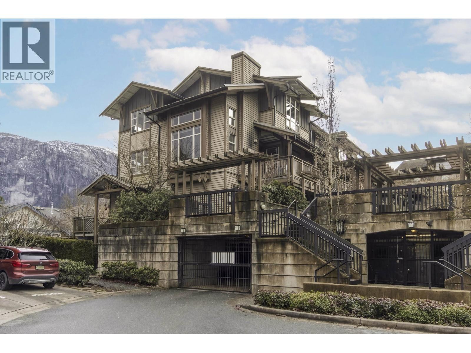 












201 1174 WINGTIP PLACE

,
Squamish,




British Columbia
V8B0N4

