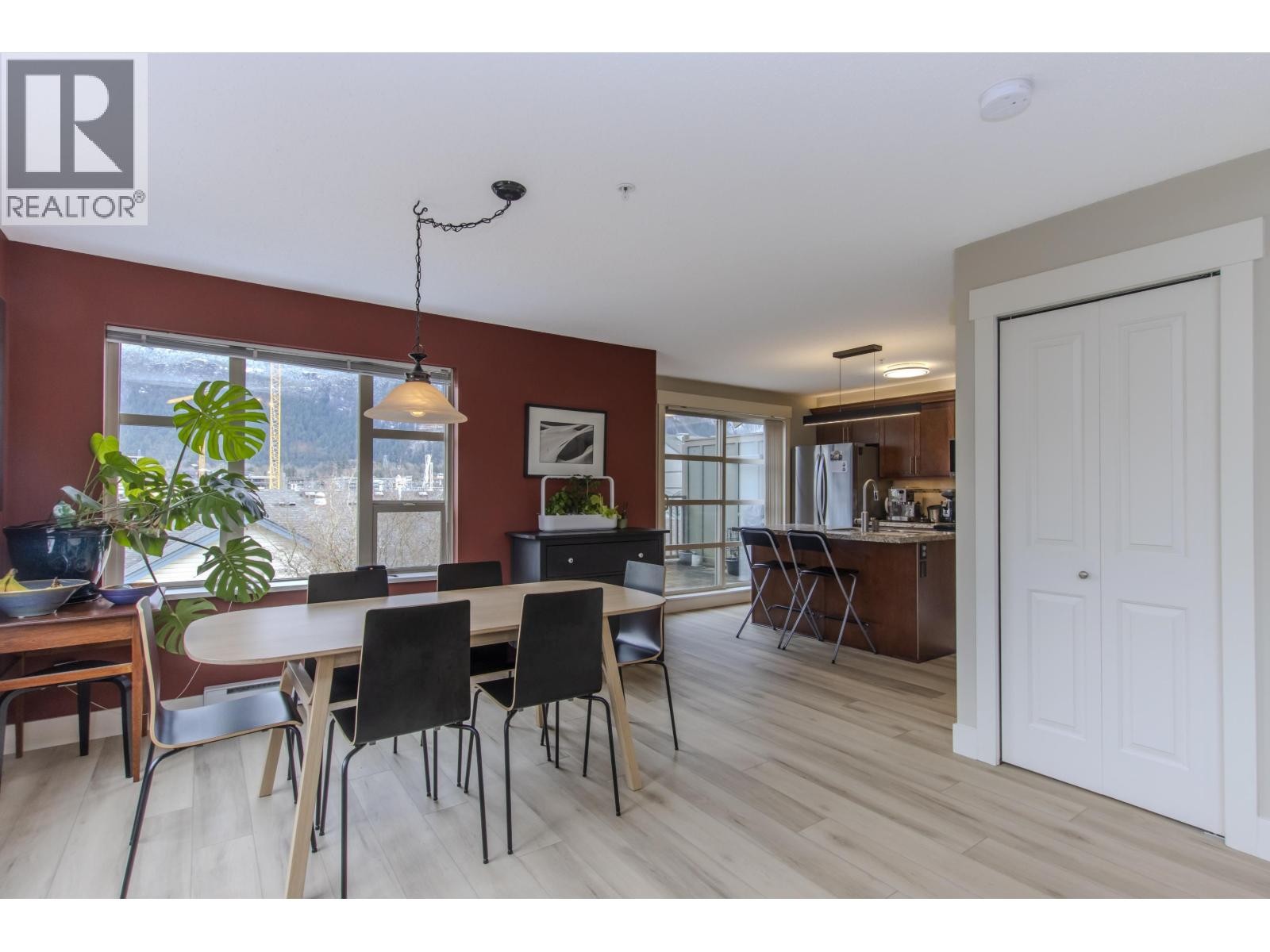 












201 1174 WINGTIP PLACE

,
Squamish,




British Columbia
V8B0N4

