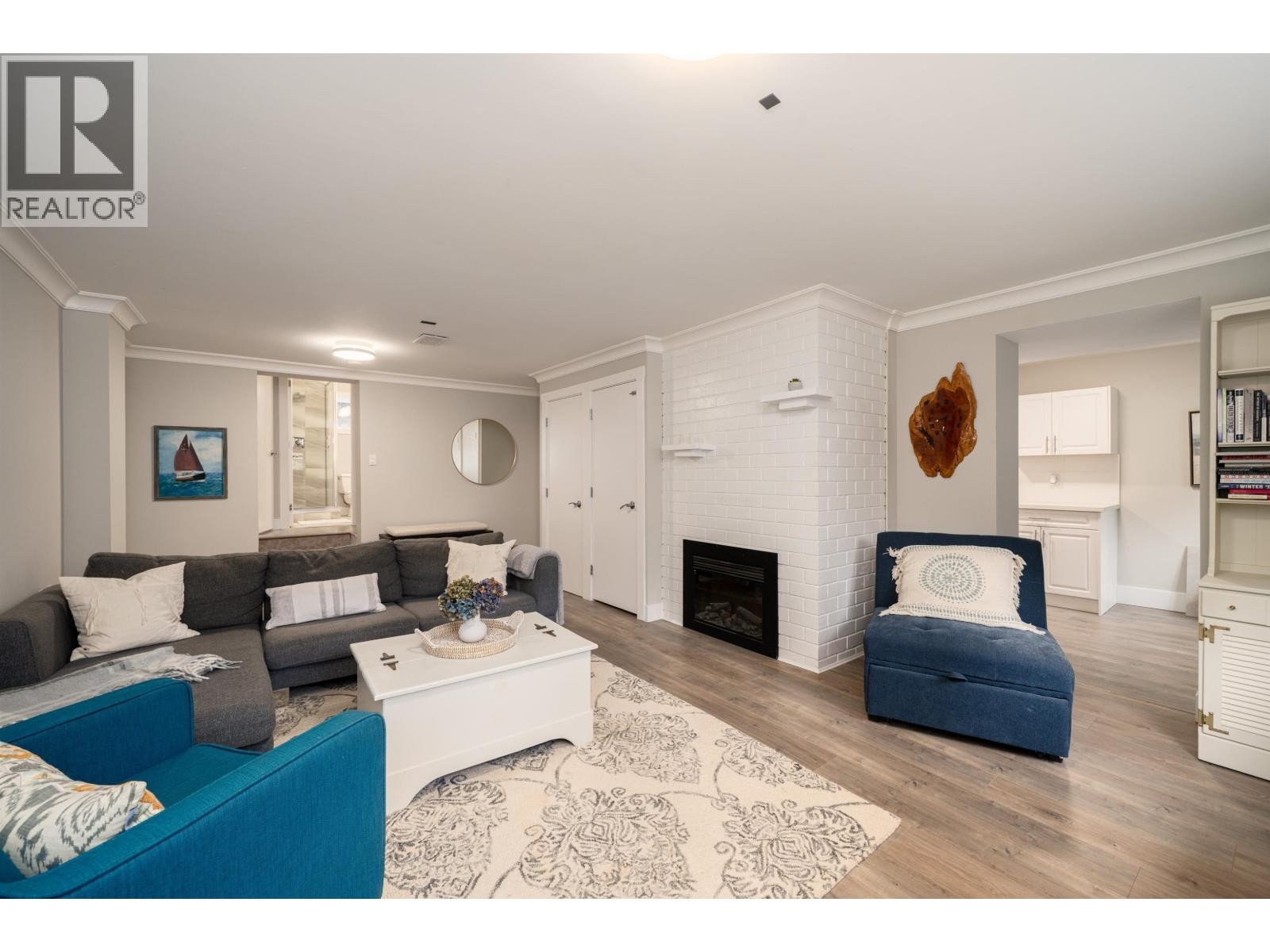 












3642 SYKES ROAD

,
North Vancouver,




British Columbia
V7K2A7

