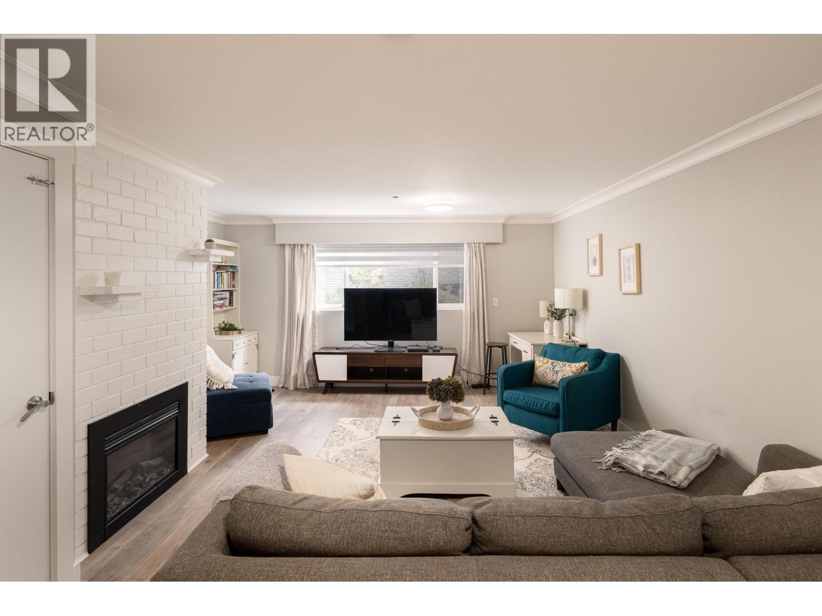 












3642 SYKES ROAD

,
North Vancouver,




British Columbia
V7K2A7

