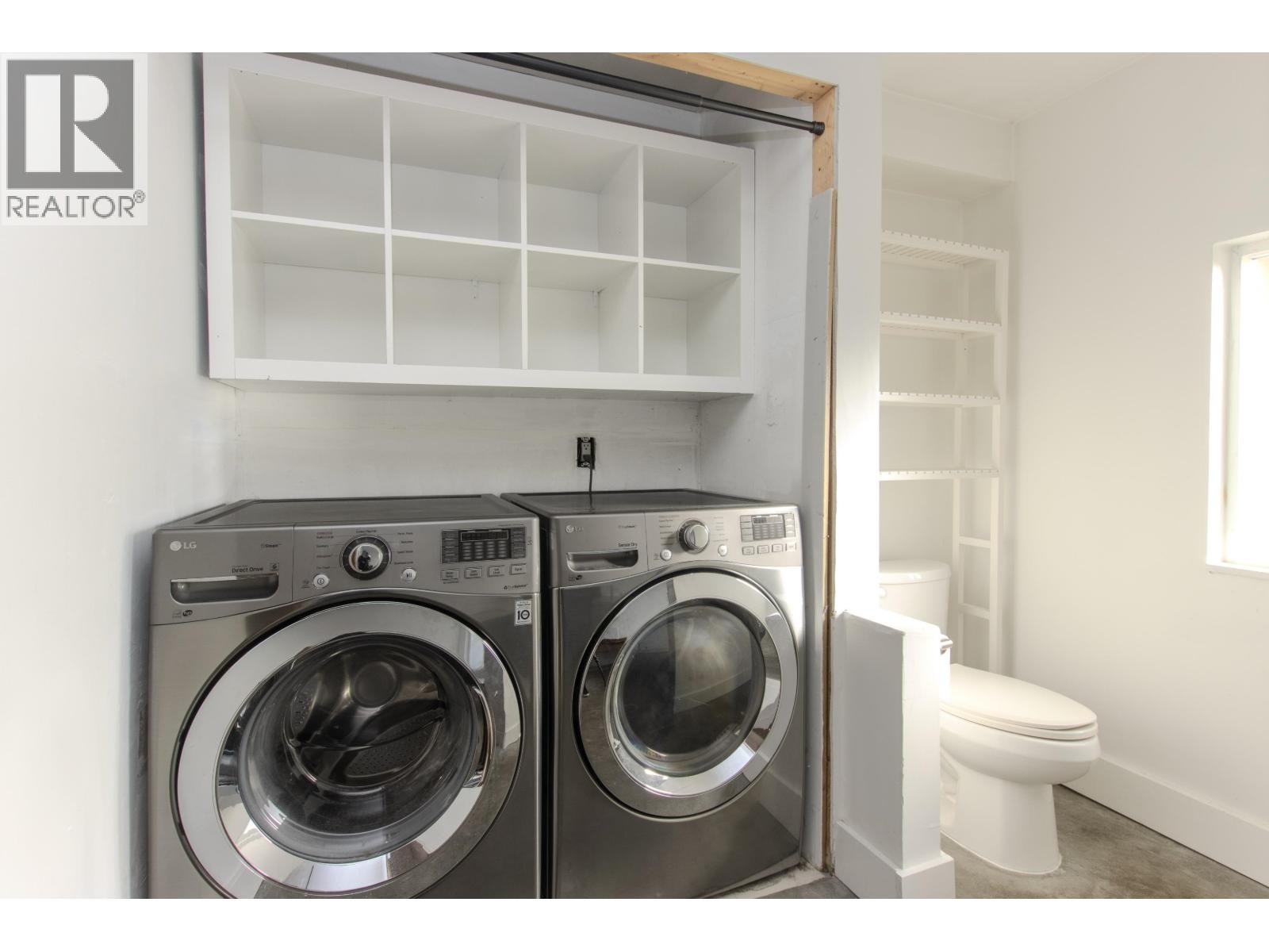 












37970 FIFTH AVENUE

,
Squamish,




British Columbia
V8P0P7

