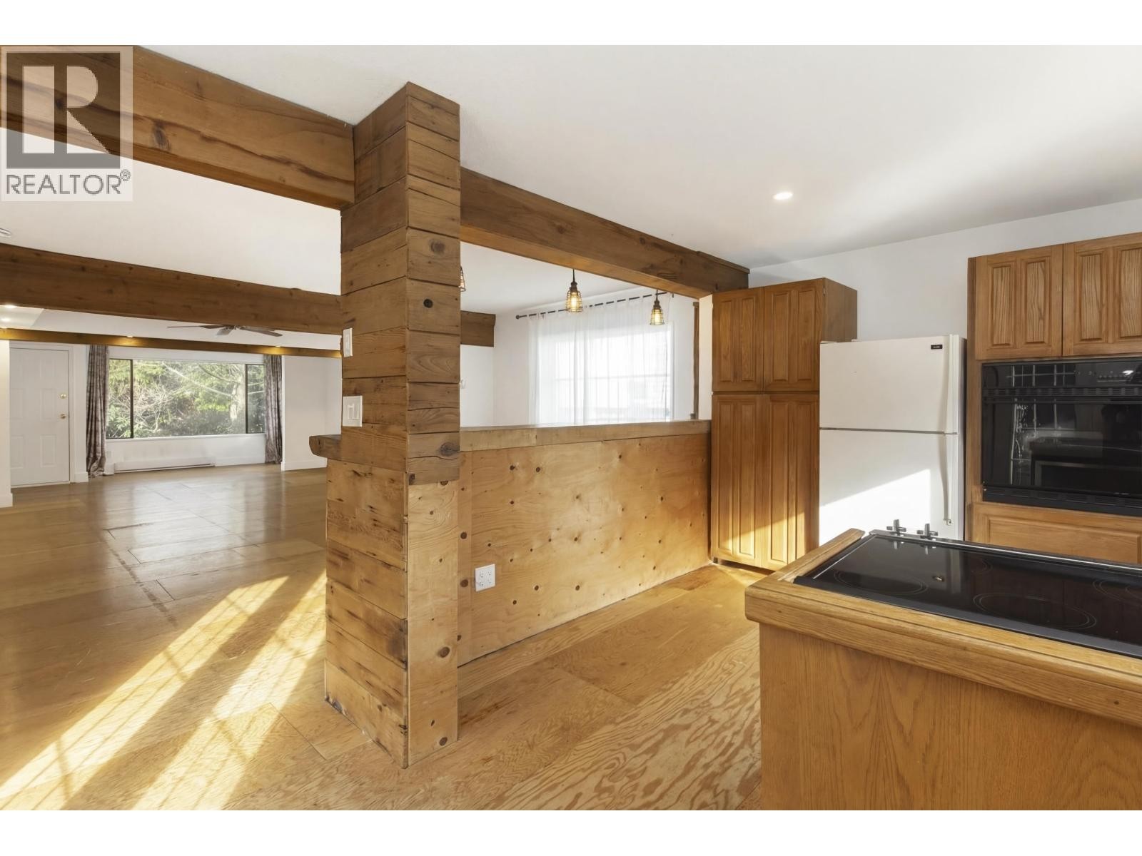 












37970 FIFTH AVENUE

,
Squamish,




British Columbia
V8P0P7

