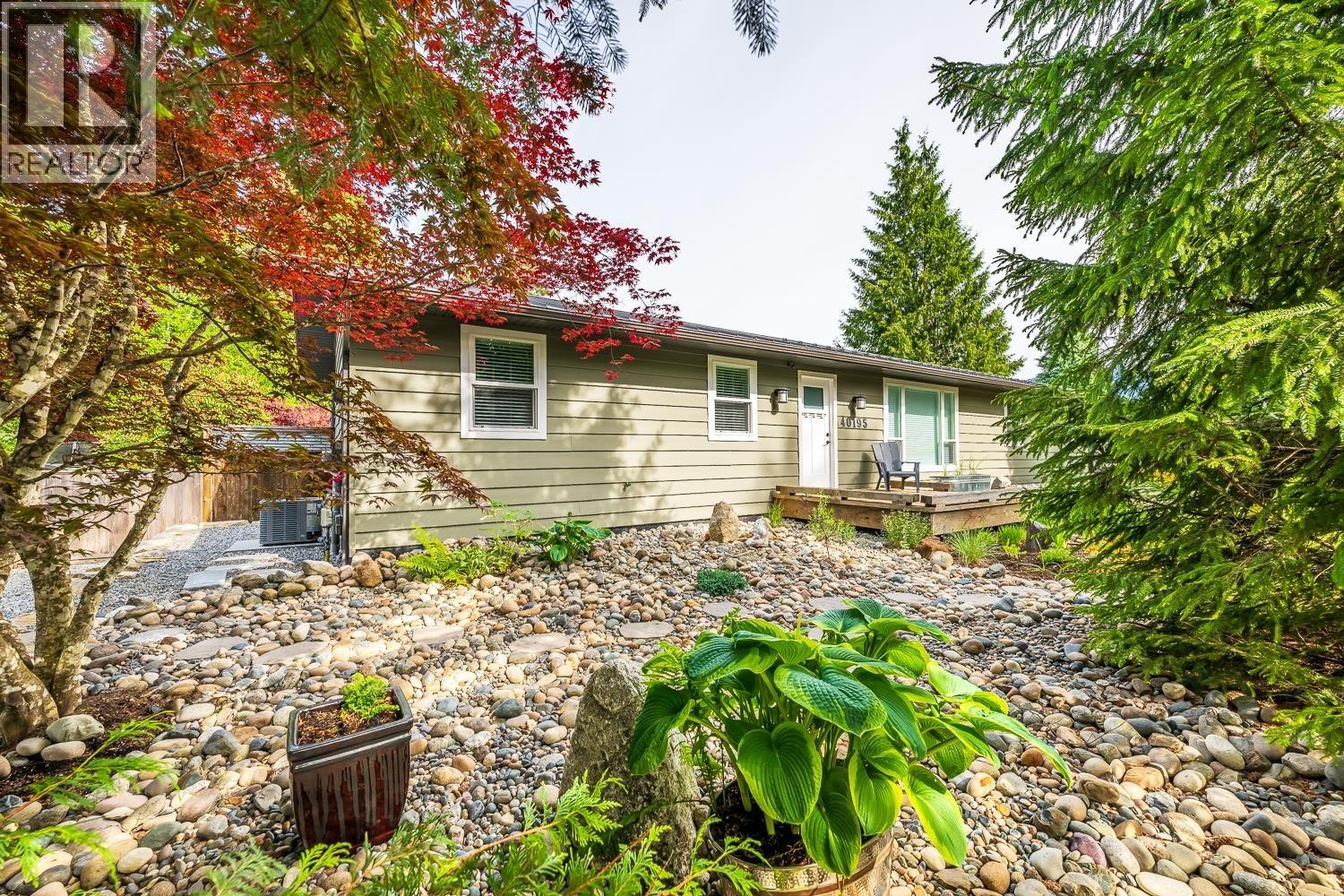 












40195 KINTYRE DRIVE

,
Squamish,




British Columbia
V0N1T0

