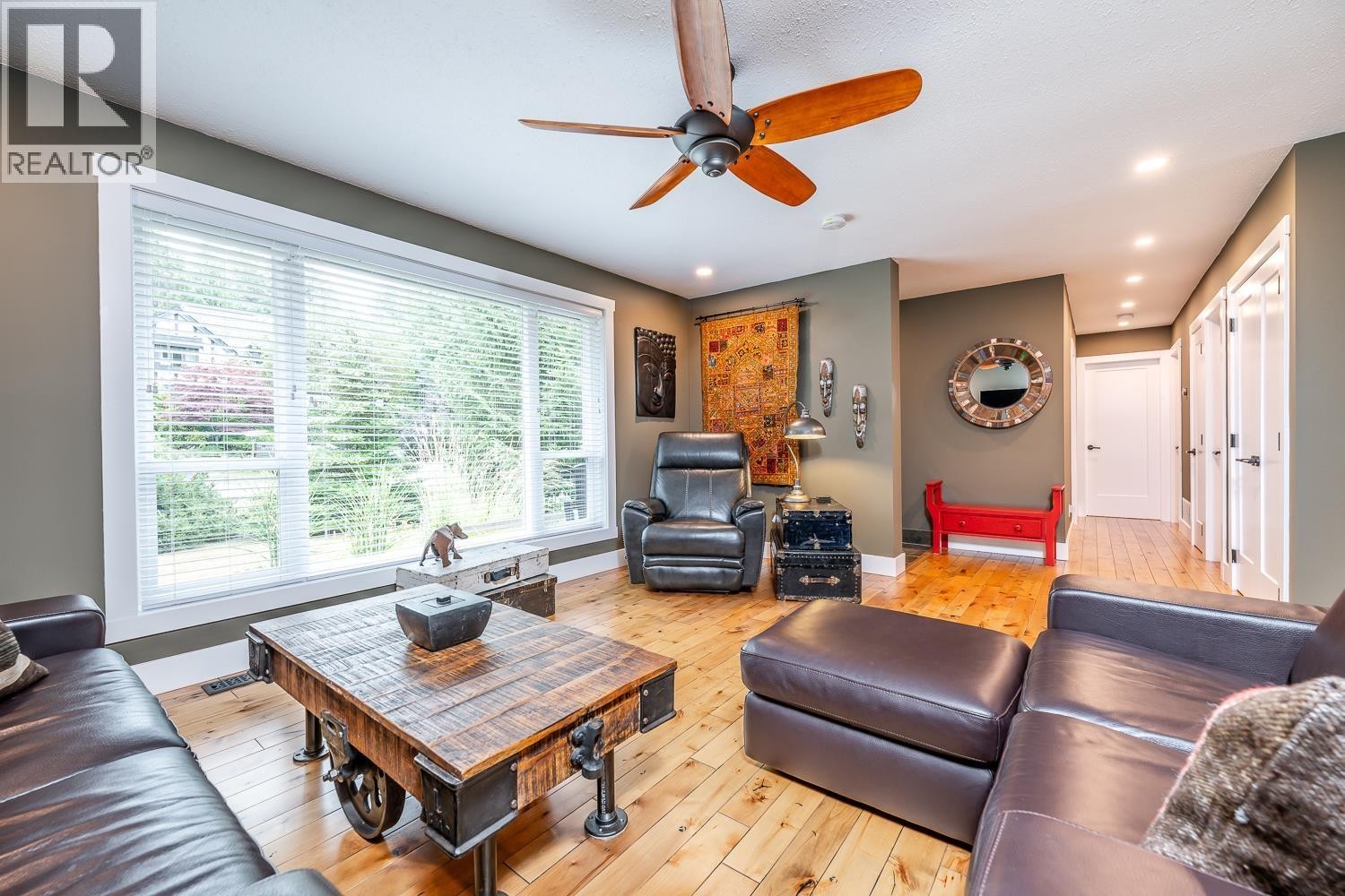 












40195 KINTYRE DRIVE

,
Squamish,




British Columbia
V0N1T0

