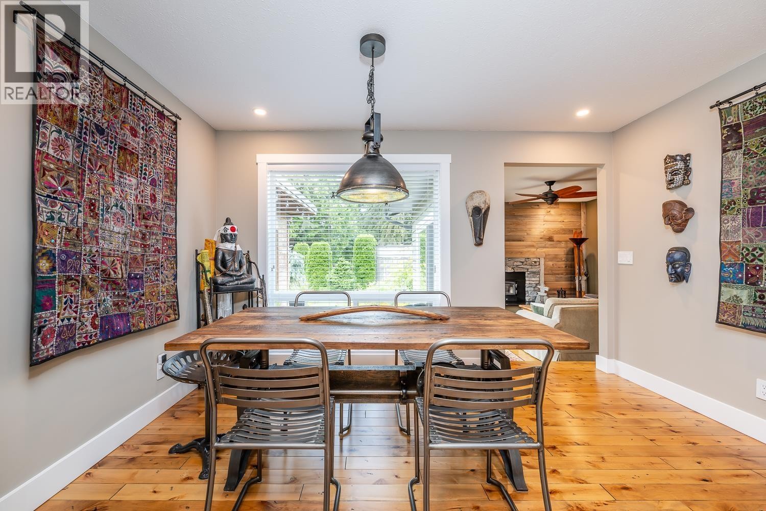 












40195 KINTYRE DRIVE

,
Squamish,




British Columbia
V0N1T0

